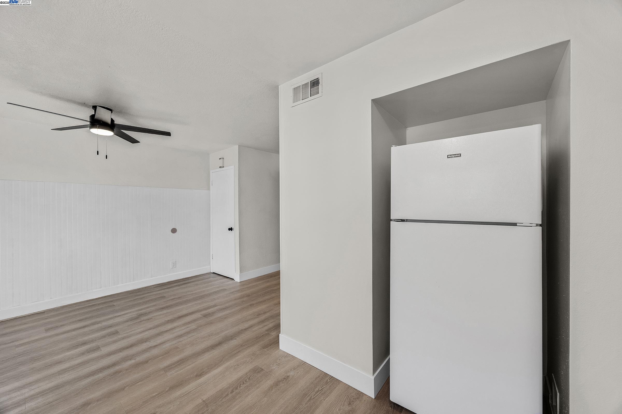 Photo #11: 41104258 Listing: Photo #11