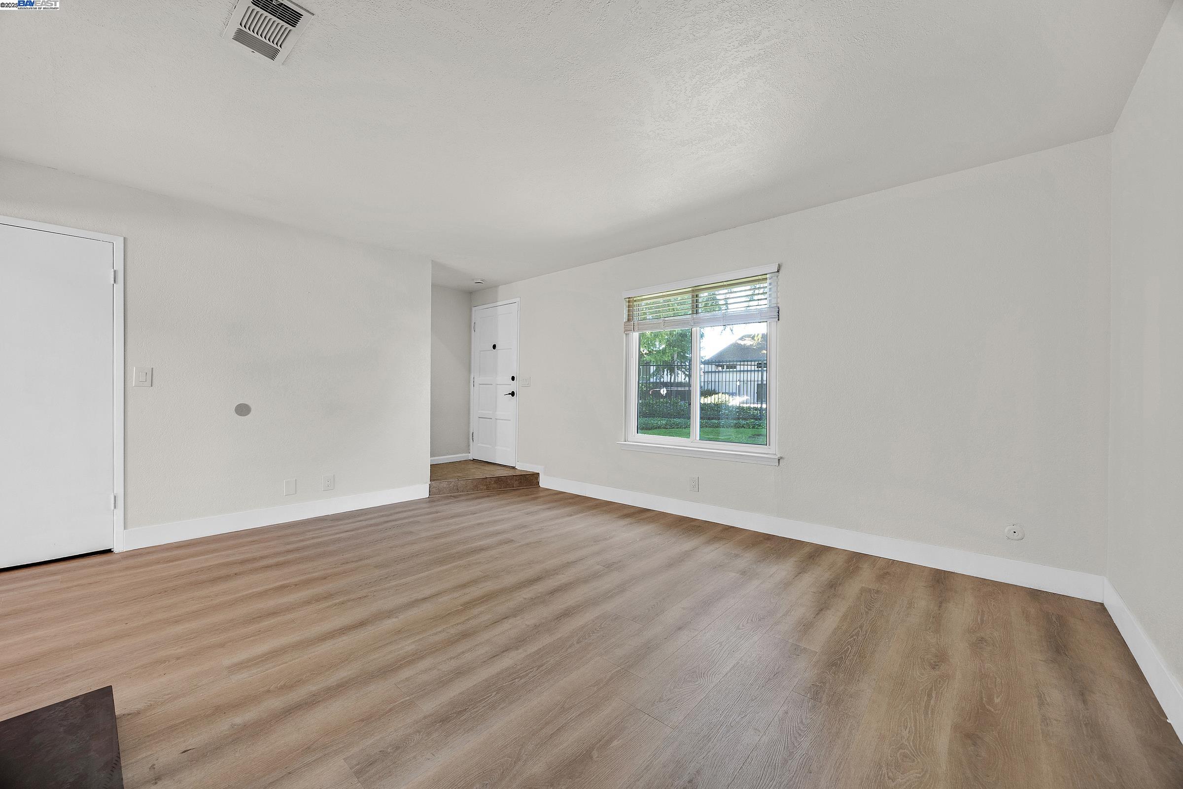 Photo #3: 41104258 Listing 