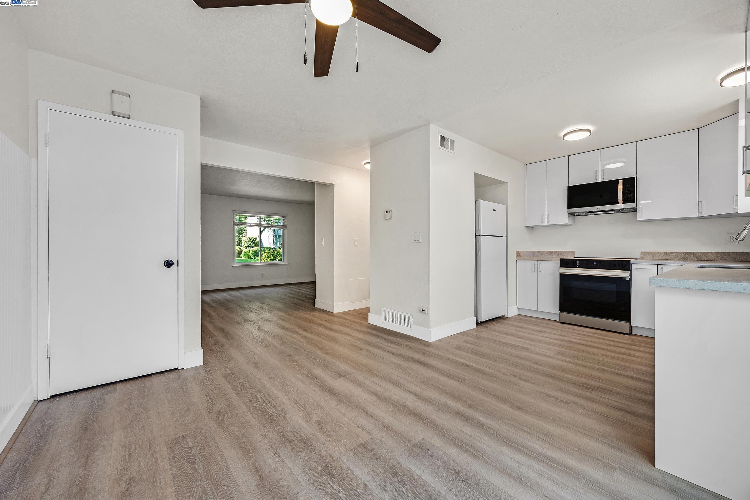 Photo #9: 41104258 Listing: Photo #9