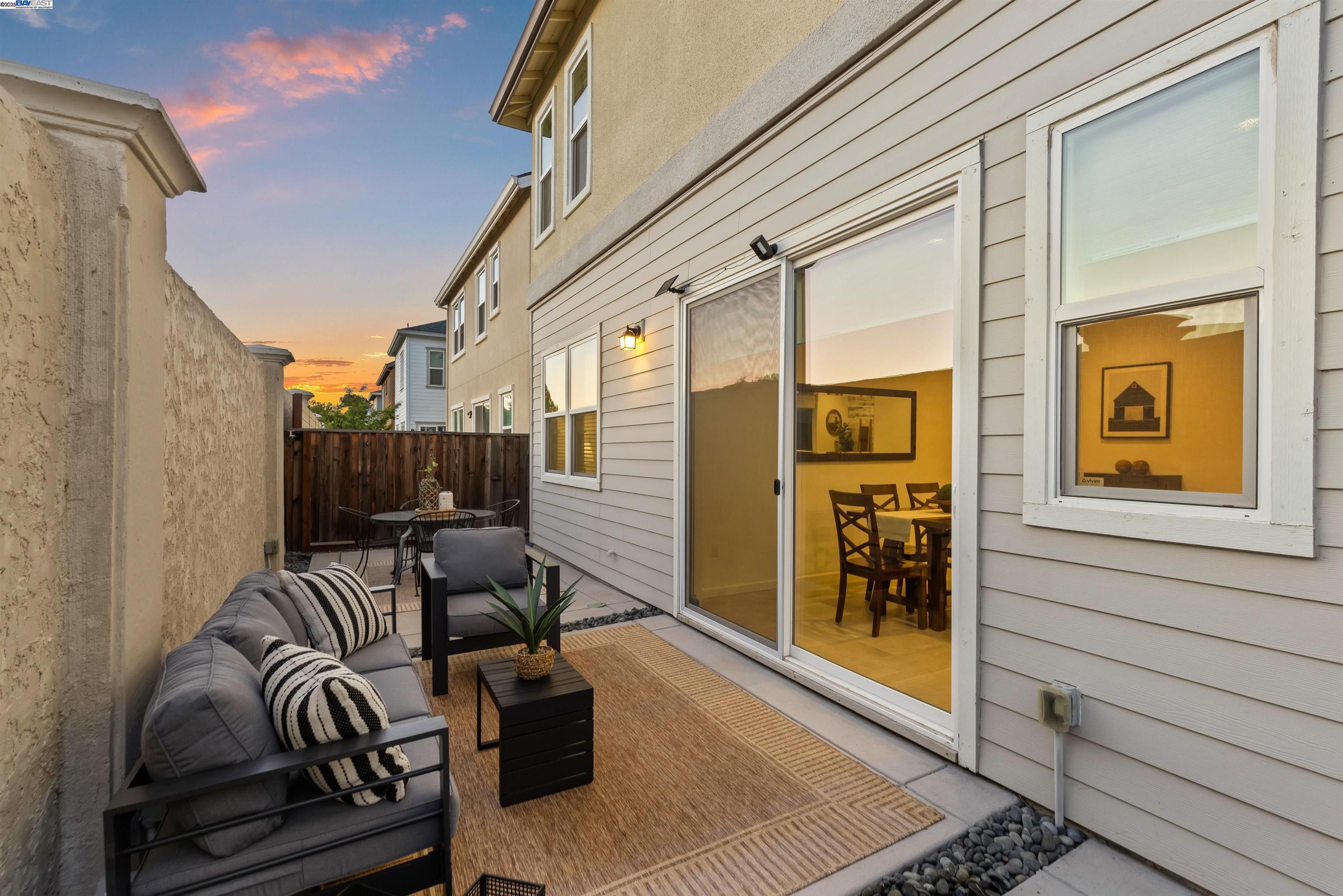 Detail Gallery Image 34 of 45 For 2209 Shiraz Cmn, Livermore,  CA 94550 - 3 Beds | 3 Baths