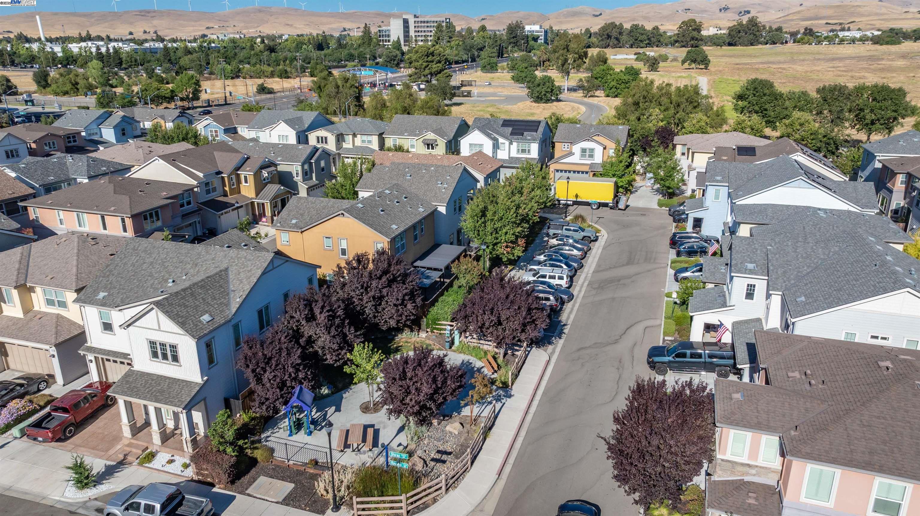 Detail Gallery Image 43 of 45 For 2209 Shiraz Cmn, Livermore,  CA 94550 - 3 Beds | 3 Baths