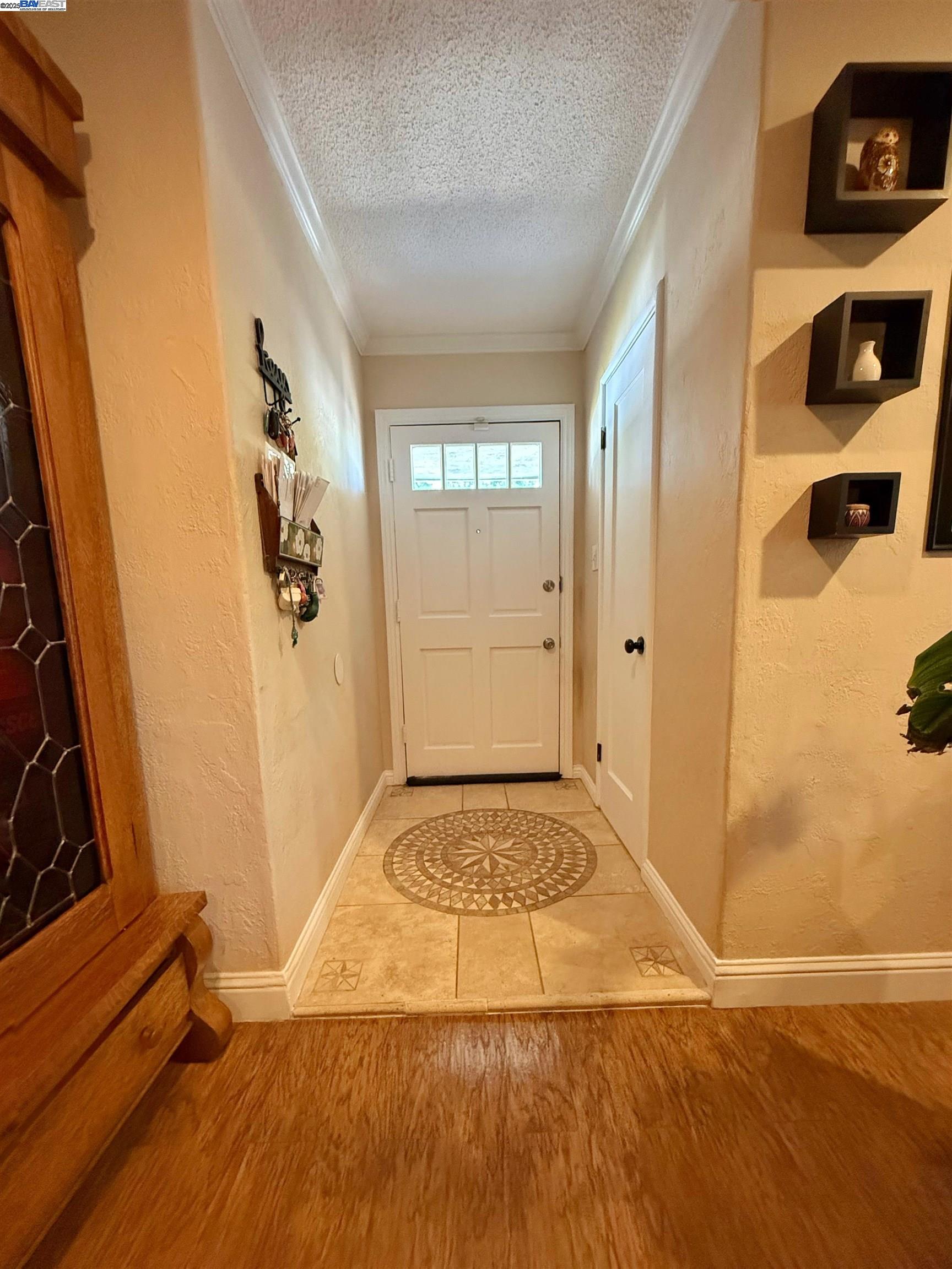 Detail Gallery Image 5 of 20 For 3010 Grant St, Concord,  CA 94520 - 5 Beds | 3 Baths