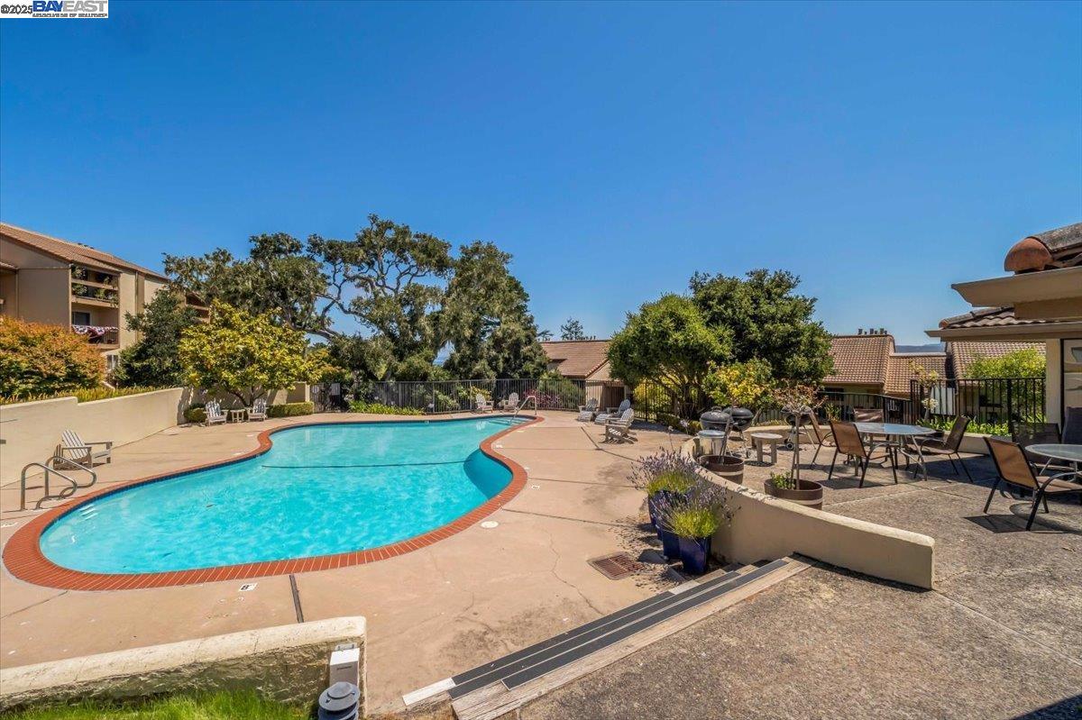 Detail Gallery Image 21 of 22 For 4206 Golden Oaks Ln, Monterey,  CA 93940 - 1 Beds | 1 Baths