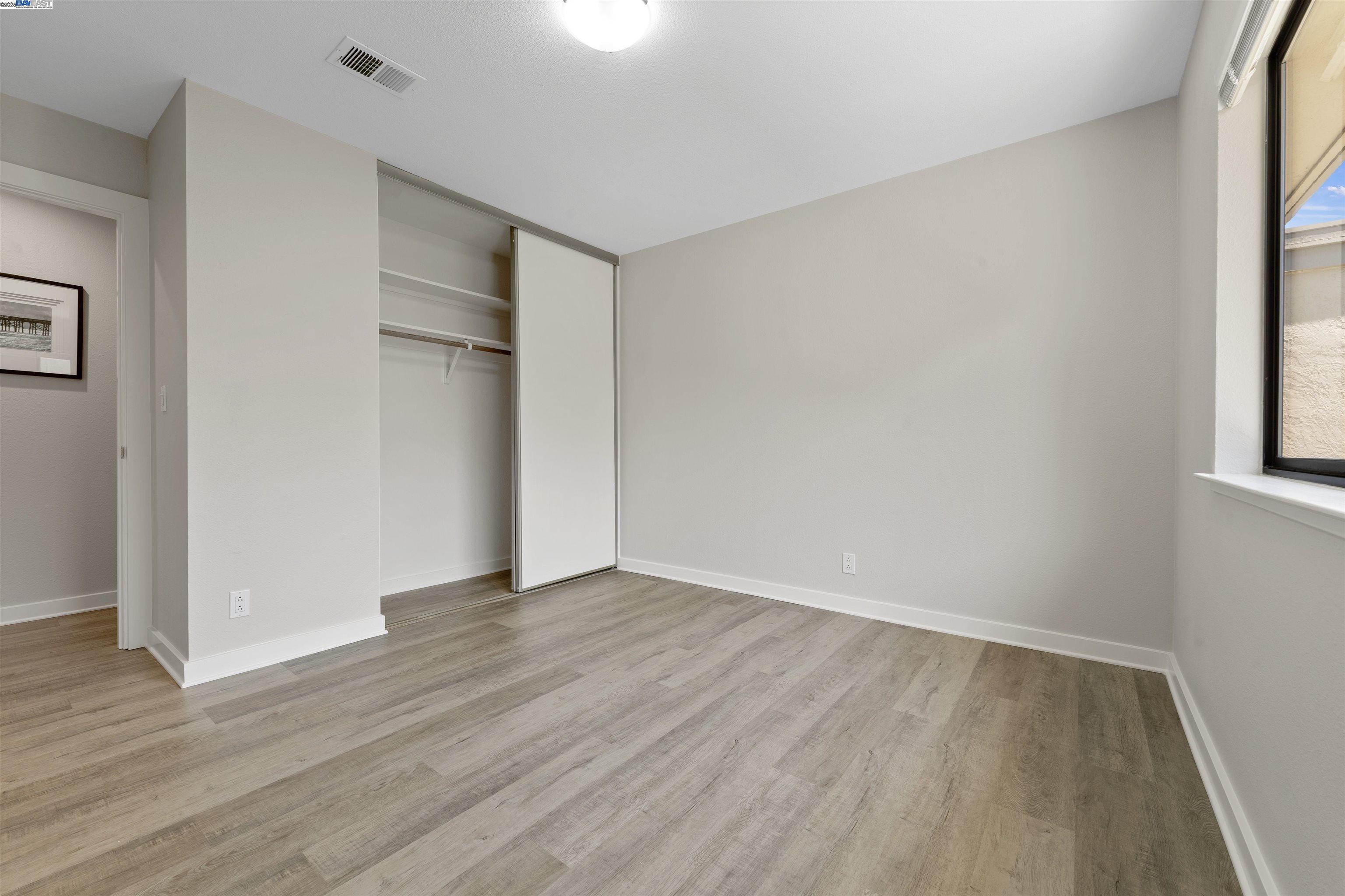 Detail Gallery Image 11 of 25 For 236 Tomas Way, Pleasanton,  CA 94566 - 3 Beds | 2 Baths