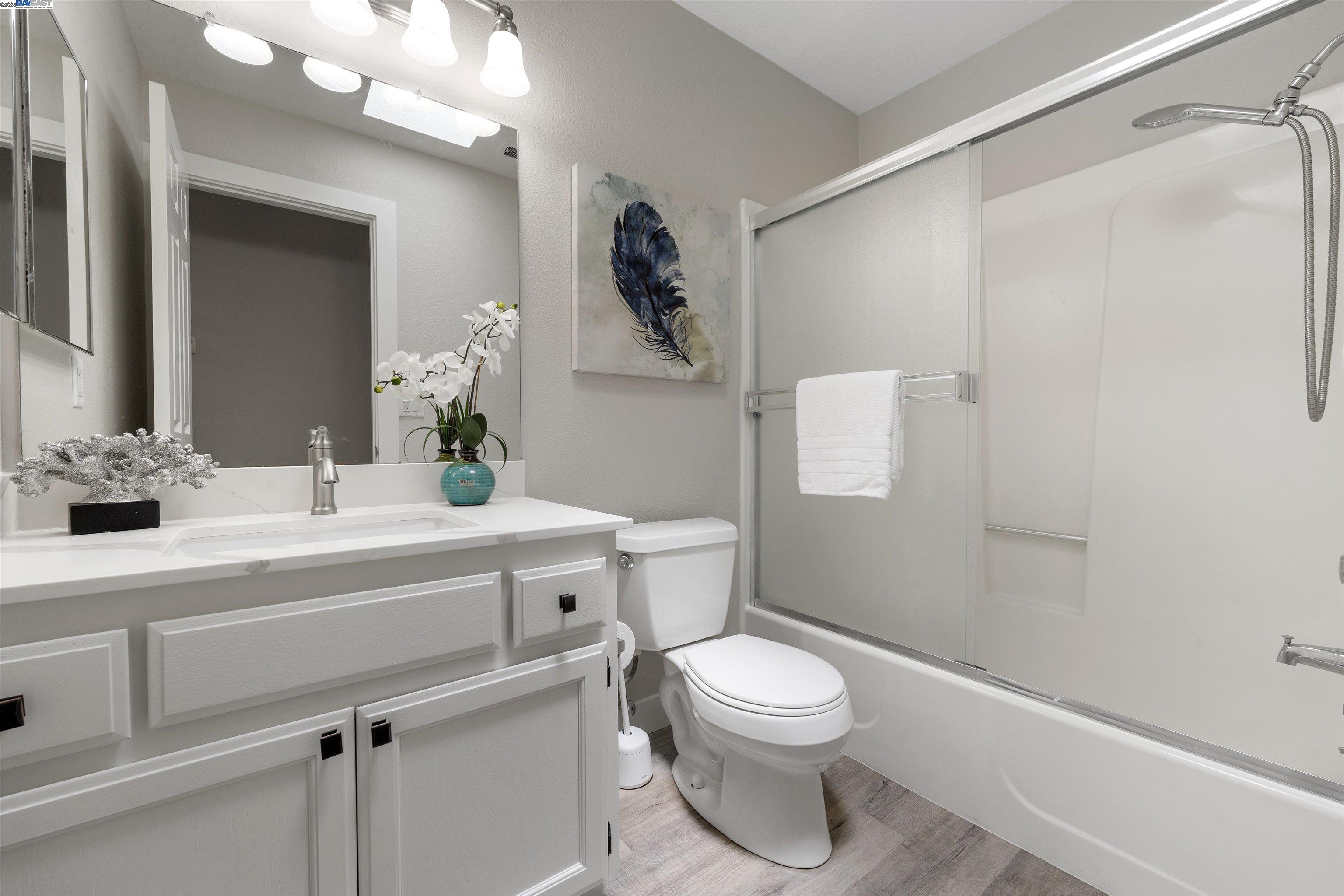 Detail Gallery Image 12 of 25 For 236 Tomas Way, Pleasanton,  CA 94566 - 3 Beds | 2 Baths