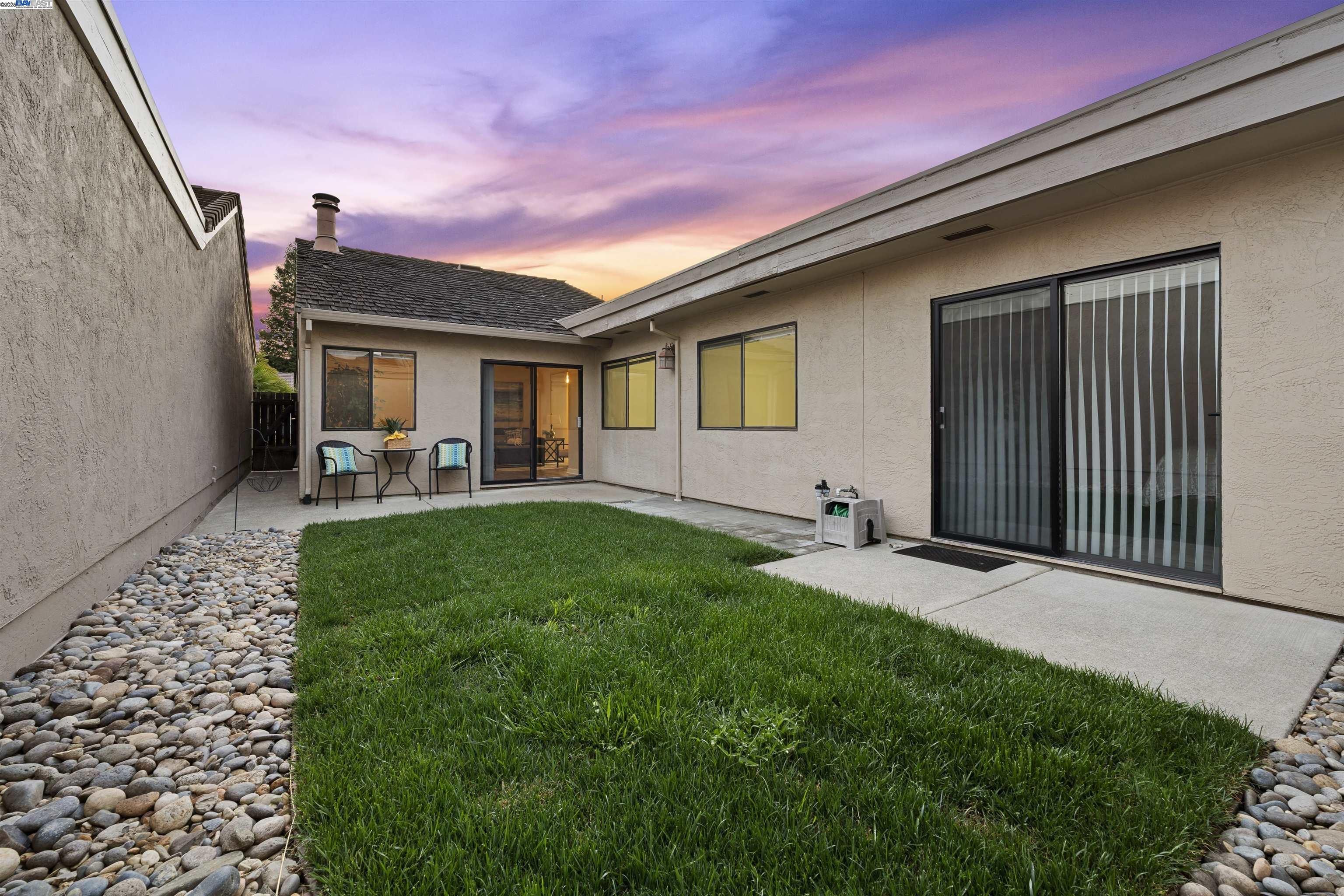 Detail Gallery Image 20 of 25 For 236 Tomas Way, Pleasanton,  CA 94566 - 3 Beds | 2 Baths