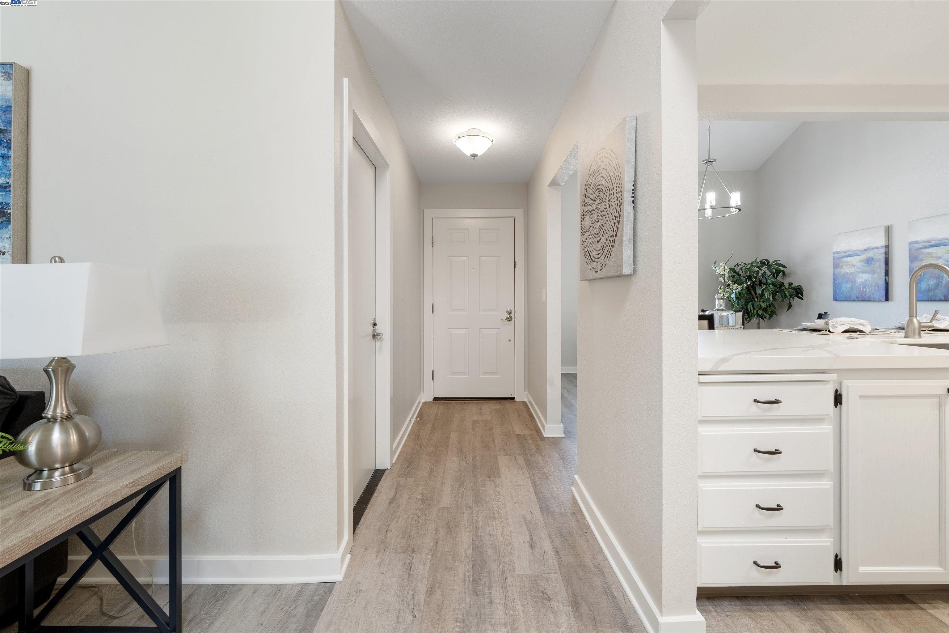 Detail Gallery Image 4 of 25 For 236 Tomas Way, Pleasanton,  CA 94566 - 3 Beds | 2 Baths