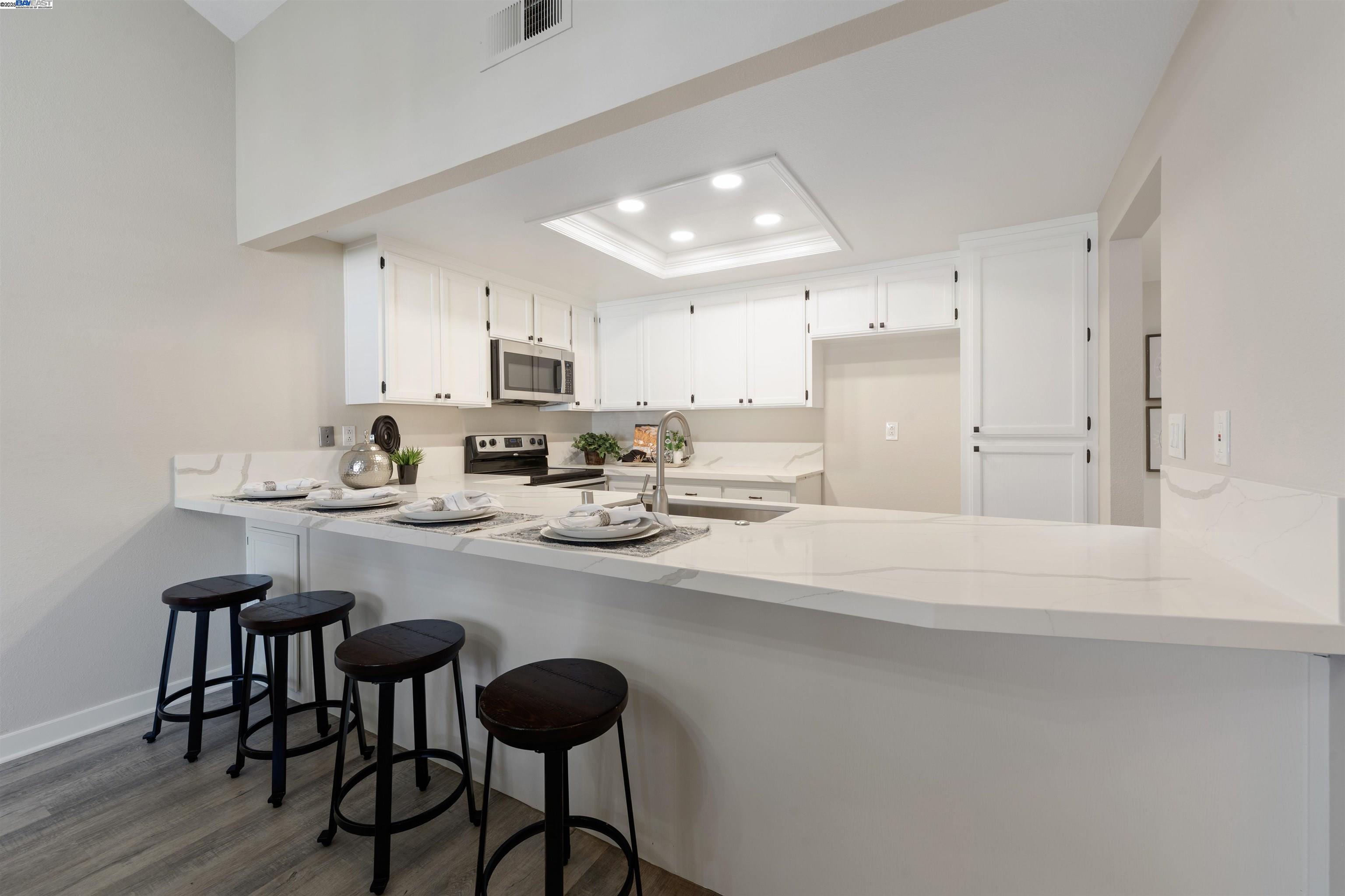 Detail Gallery Image 6 of 25 For 236 Tomas Way, Pleasanton,  CA 94566 - 3 Beds | 2 Baths