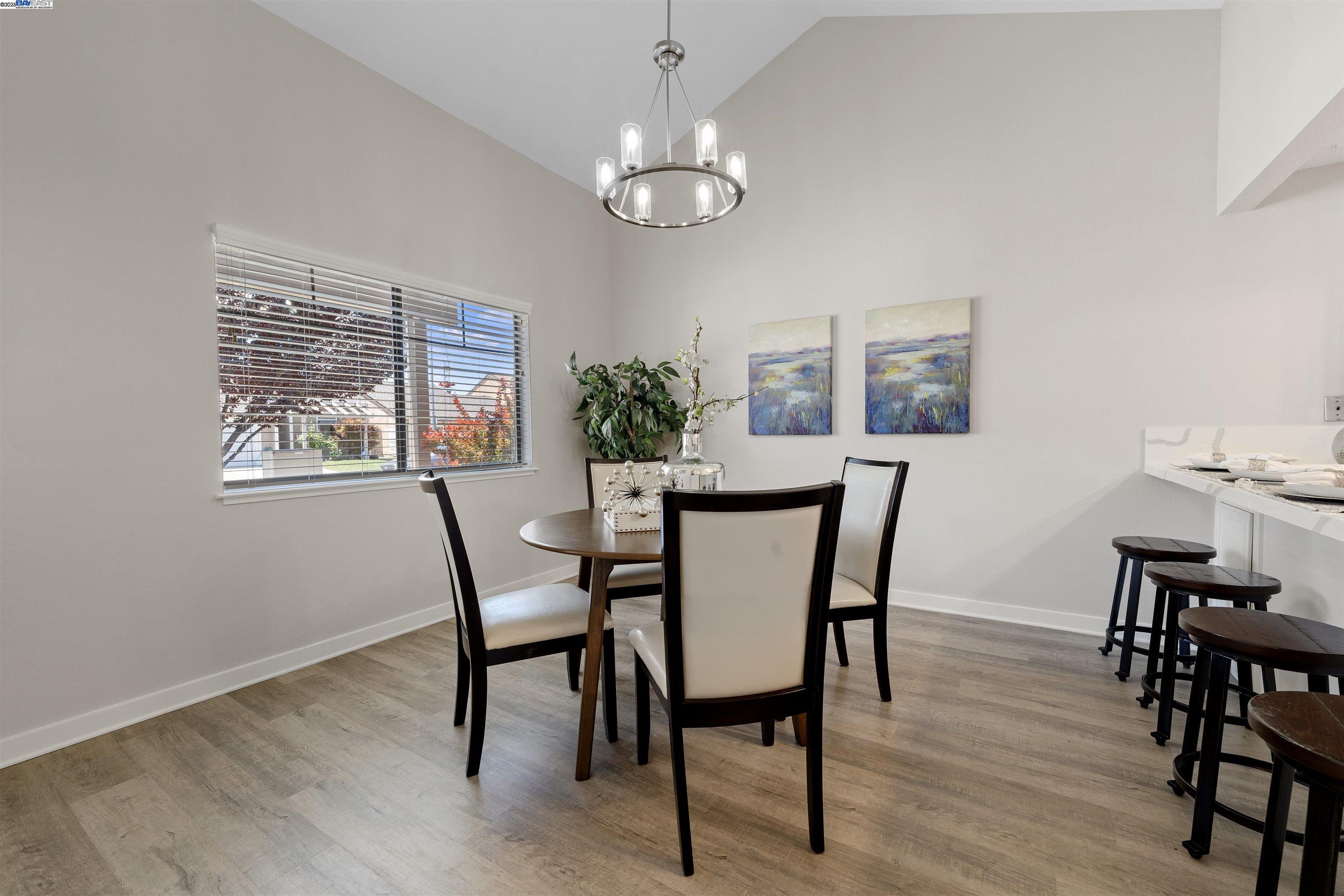 Detail Gallery Image 7 of 25 For 236 Tomas Way, Pleasanton,  CA 94566 - 3 Beds | 2 Baths