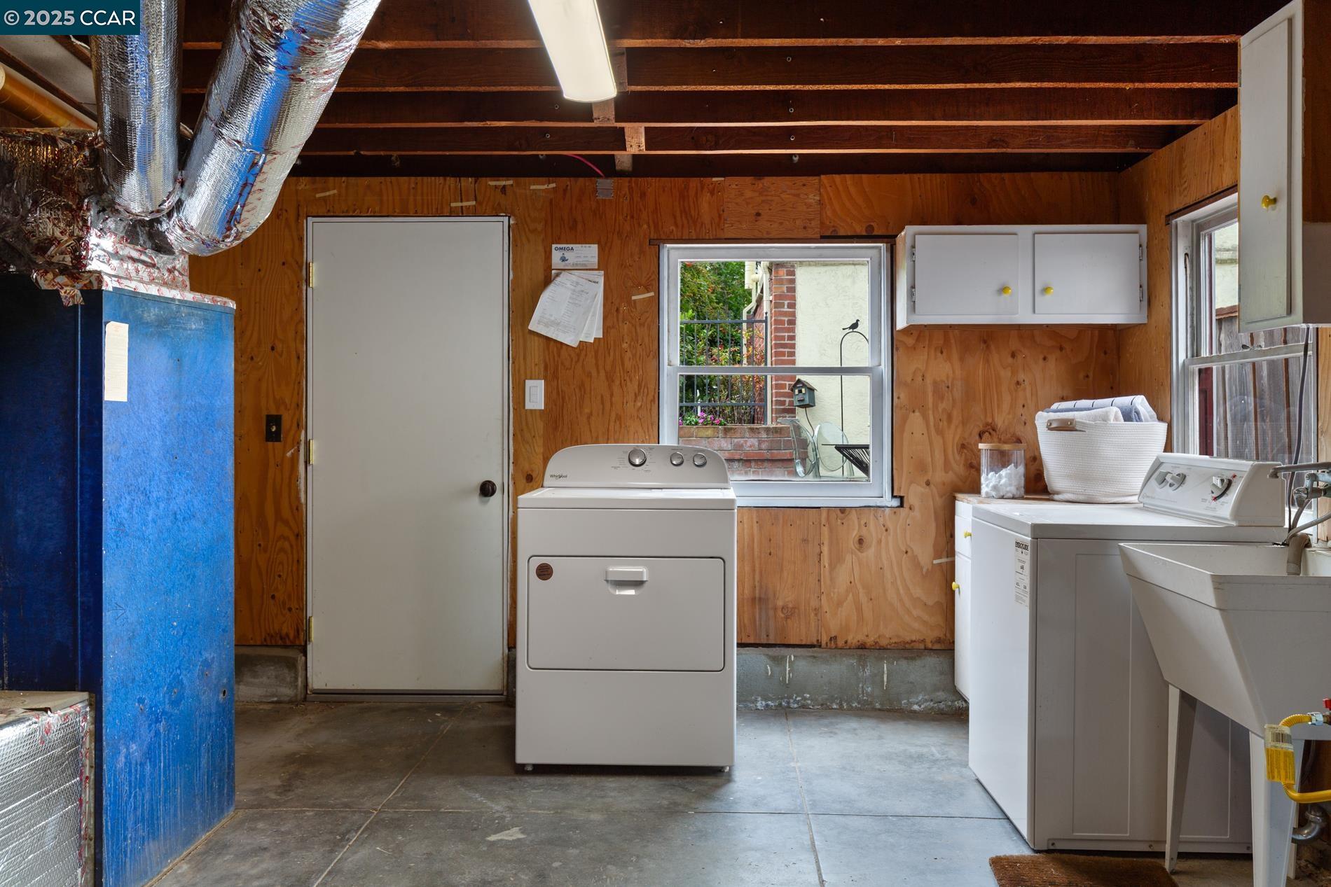 Detail Gallery Image 40 of 40 For 1906 Pacific Ave, Alameda,  CA 94501 - 2 Beds | 1 Baths