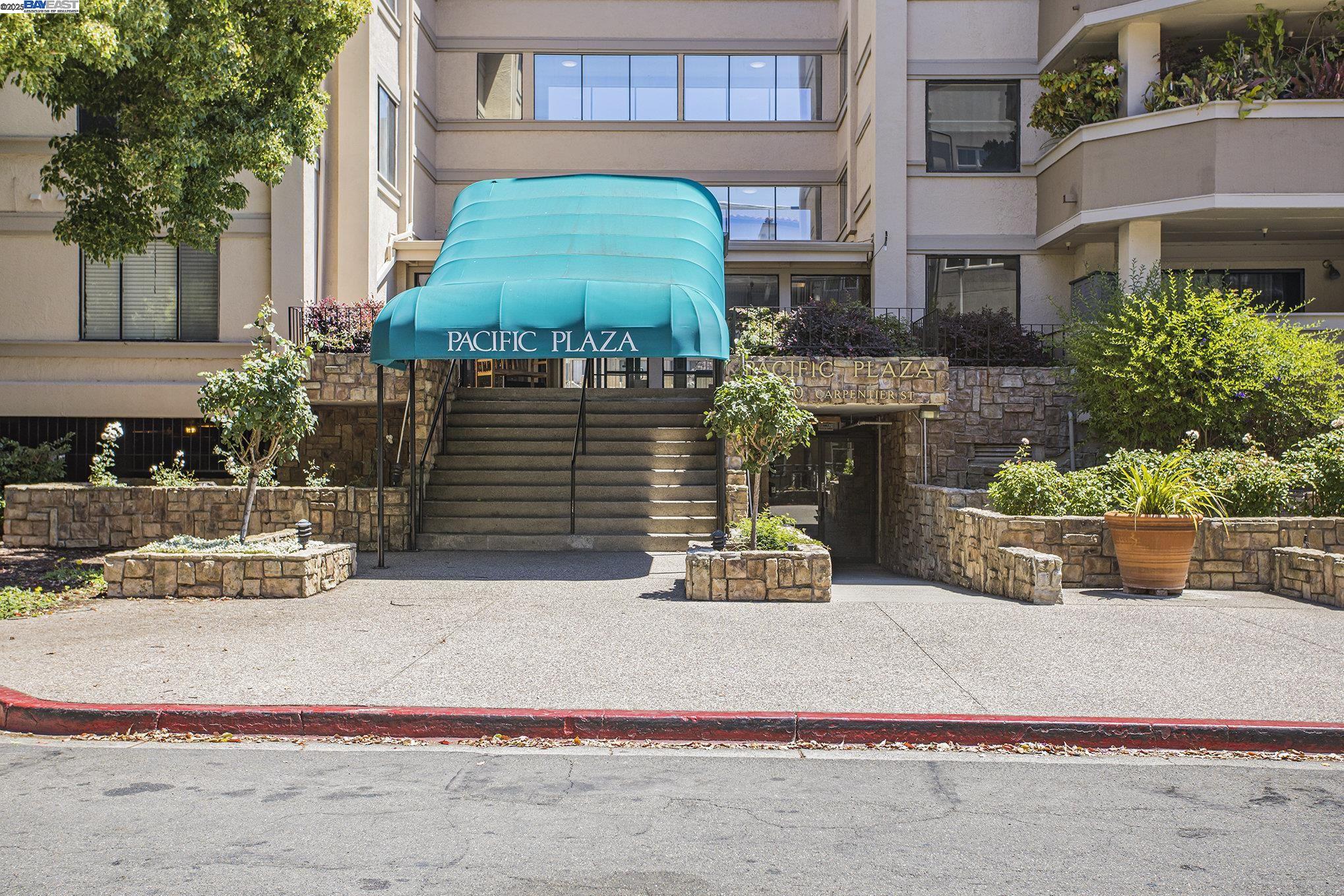 MLS: 41104267 Condo For Sale