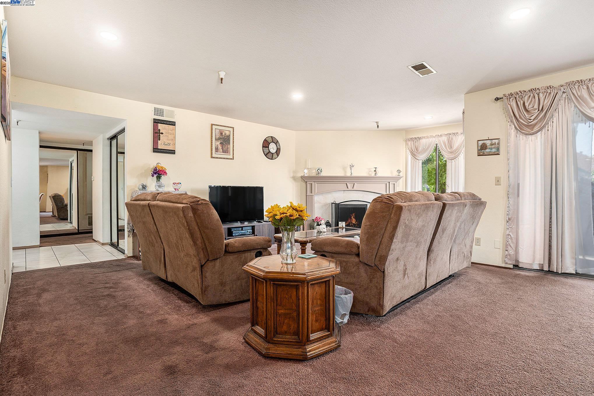 Photo #5: 41104267 Listing 