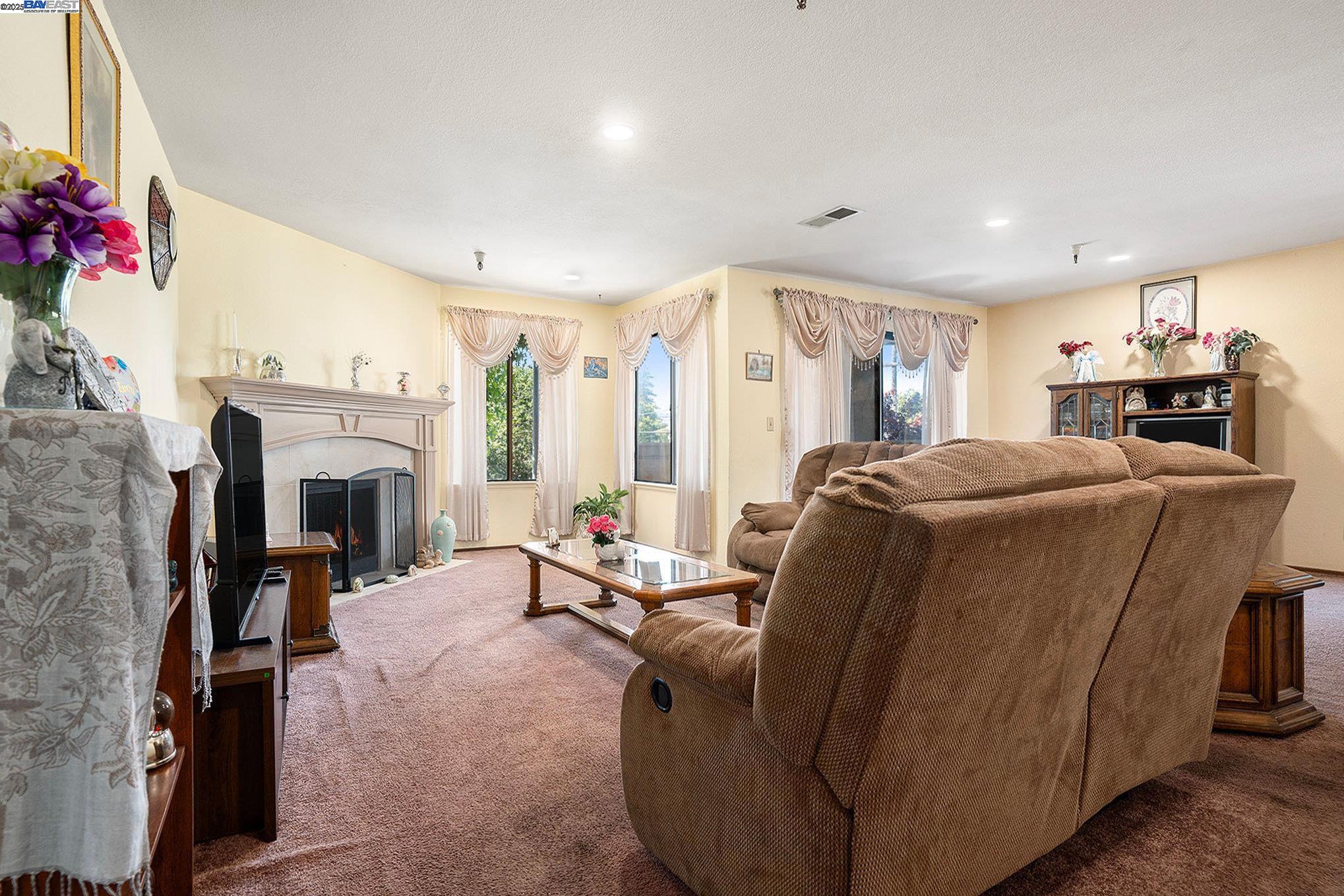 Photo #7: 41104267 Listing: Photo #7