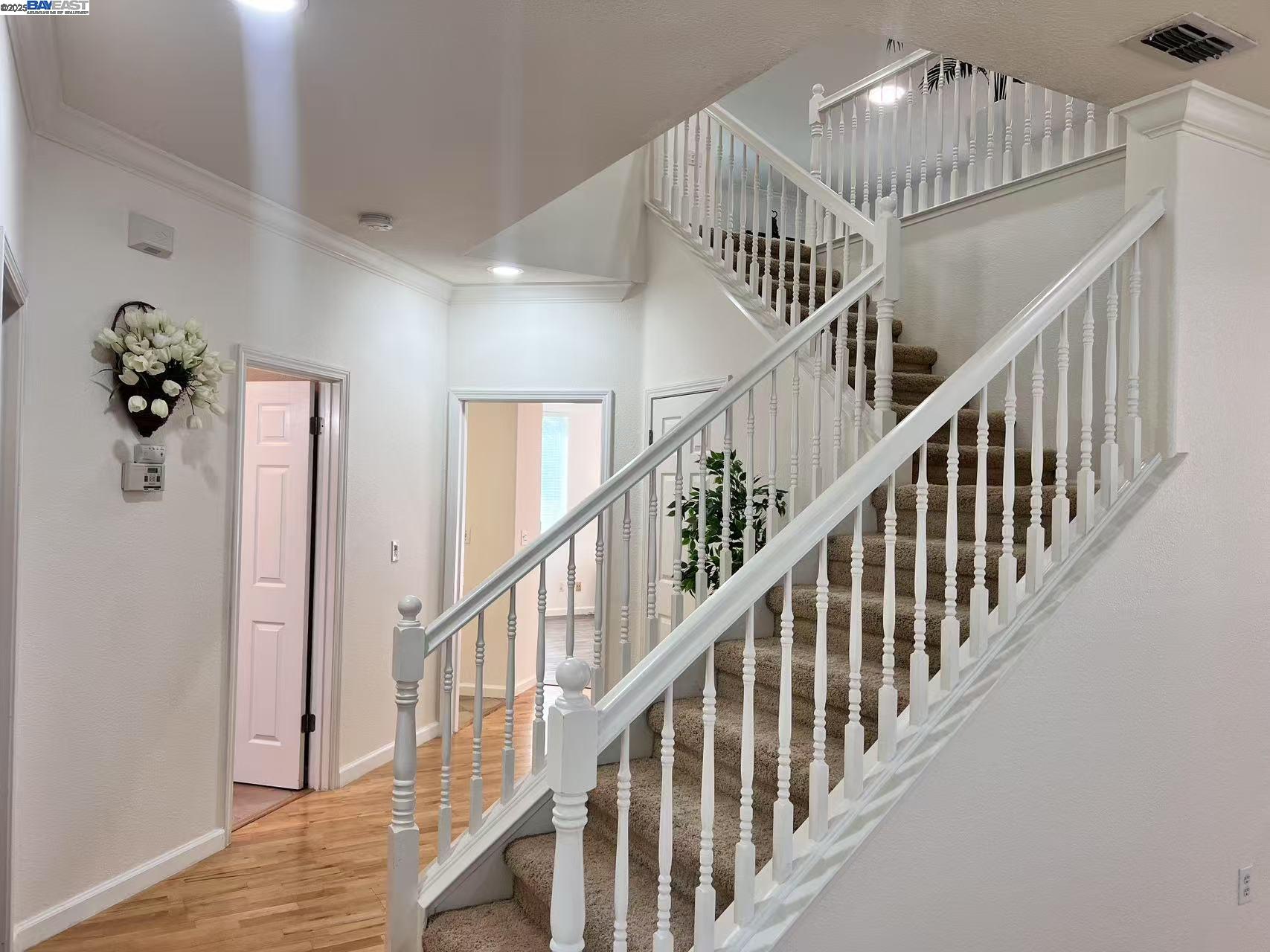 Detail Gallery Image 6 of 39 For 6472 Brook Hollow Cir, Stockton,  CA 95219 - 5 Beds | 2/1 Baths