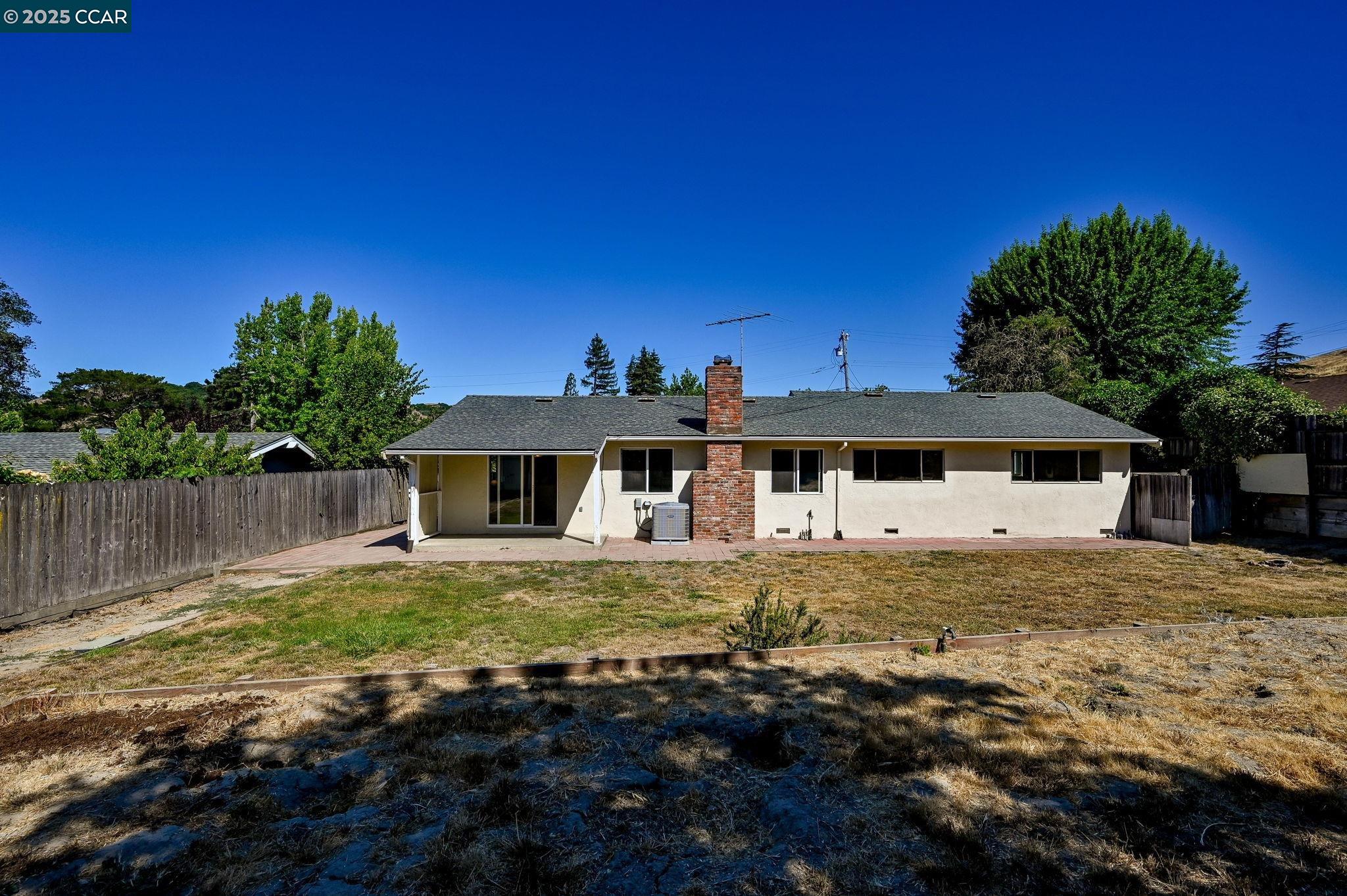 Detail Gallery Image 23 of 28 For 5 Dickenson Dr, Moraga,  CA 94556 - 4 Beds | 2 Baths