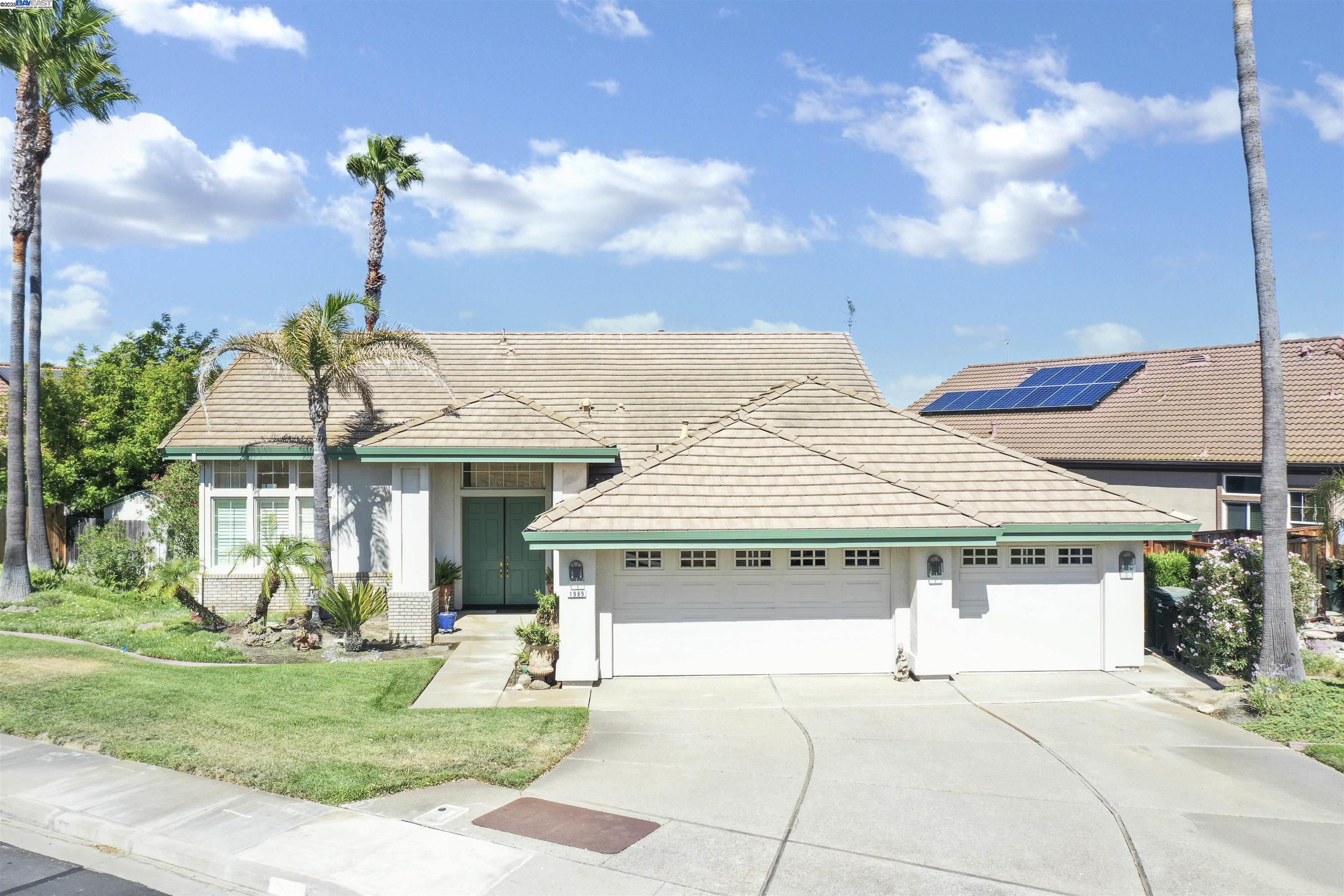Detail Gallery Image 2 of 42 For 1989 Newport Dr, Discovery Bay,  CA 94505 - 3 Beds | 2 Baths