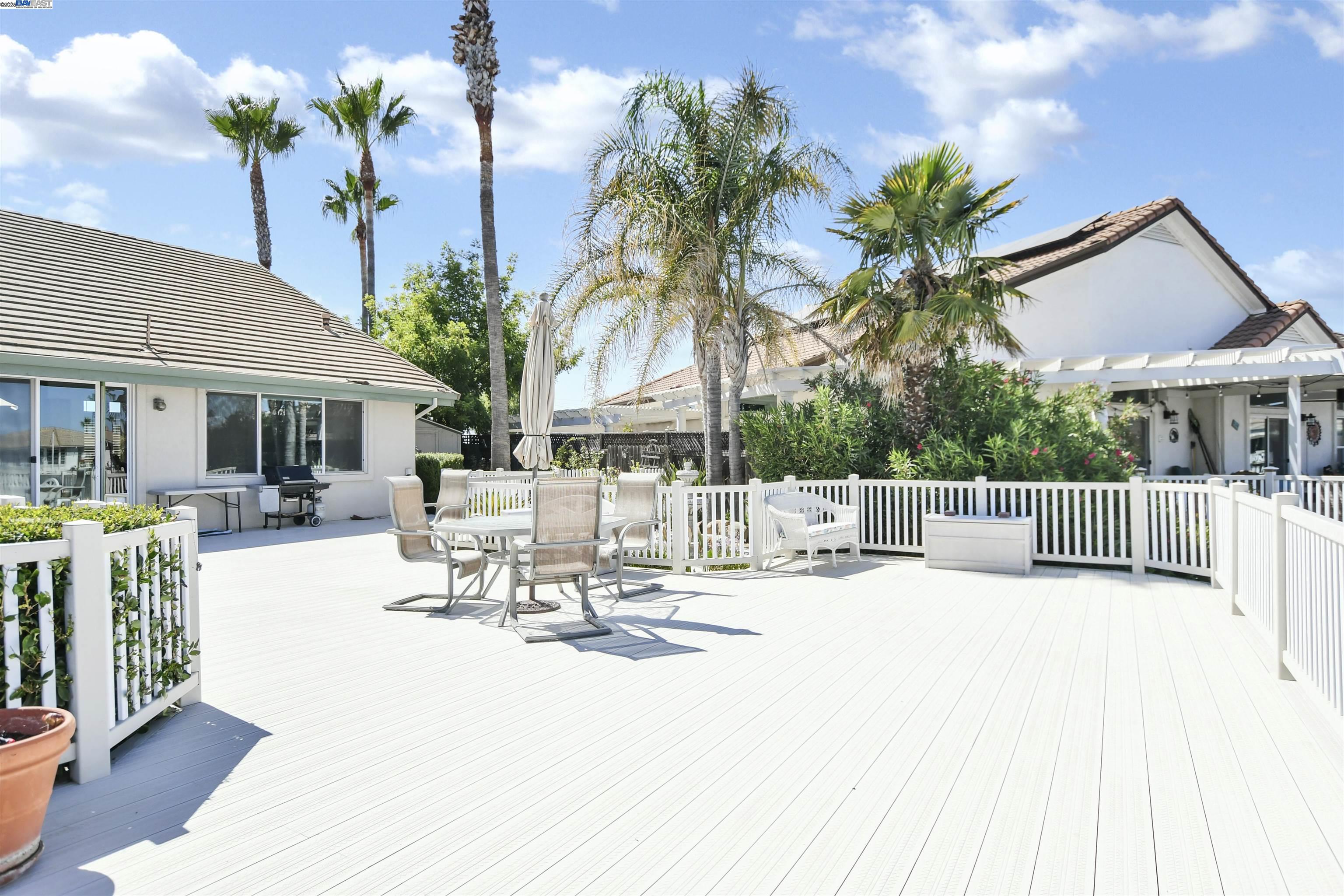 Detail Gallery Image 33 of 42 For 1989 Newport Dr, Discovery Bay,  CA 94505 - 3 Beds | 2 Baths