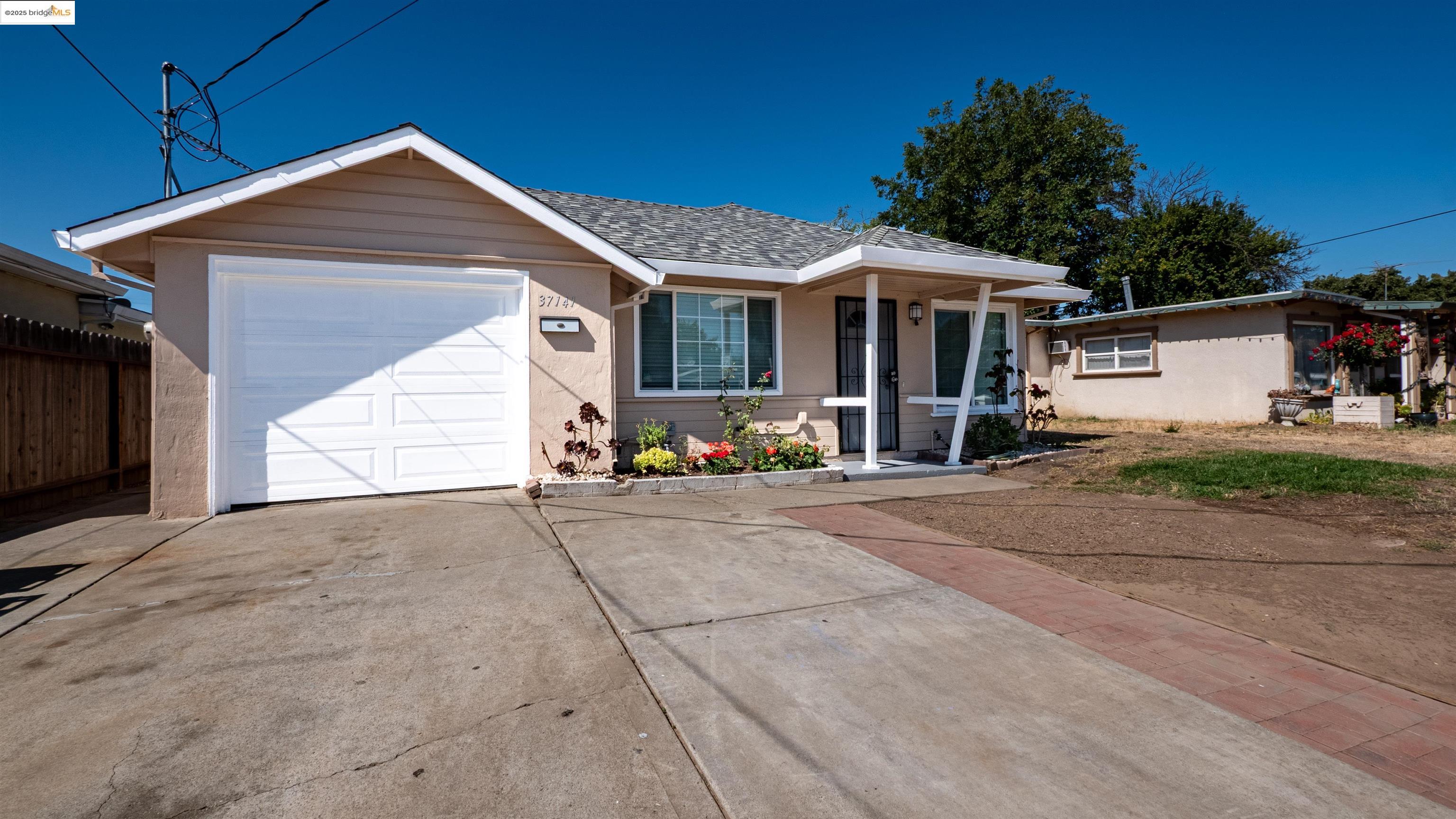 Detail Gallery Image 2 of 27 For 37141 Dondero Way, Fremont,  CA 94536 - 3 Beds | 2 Baths