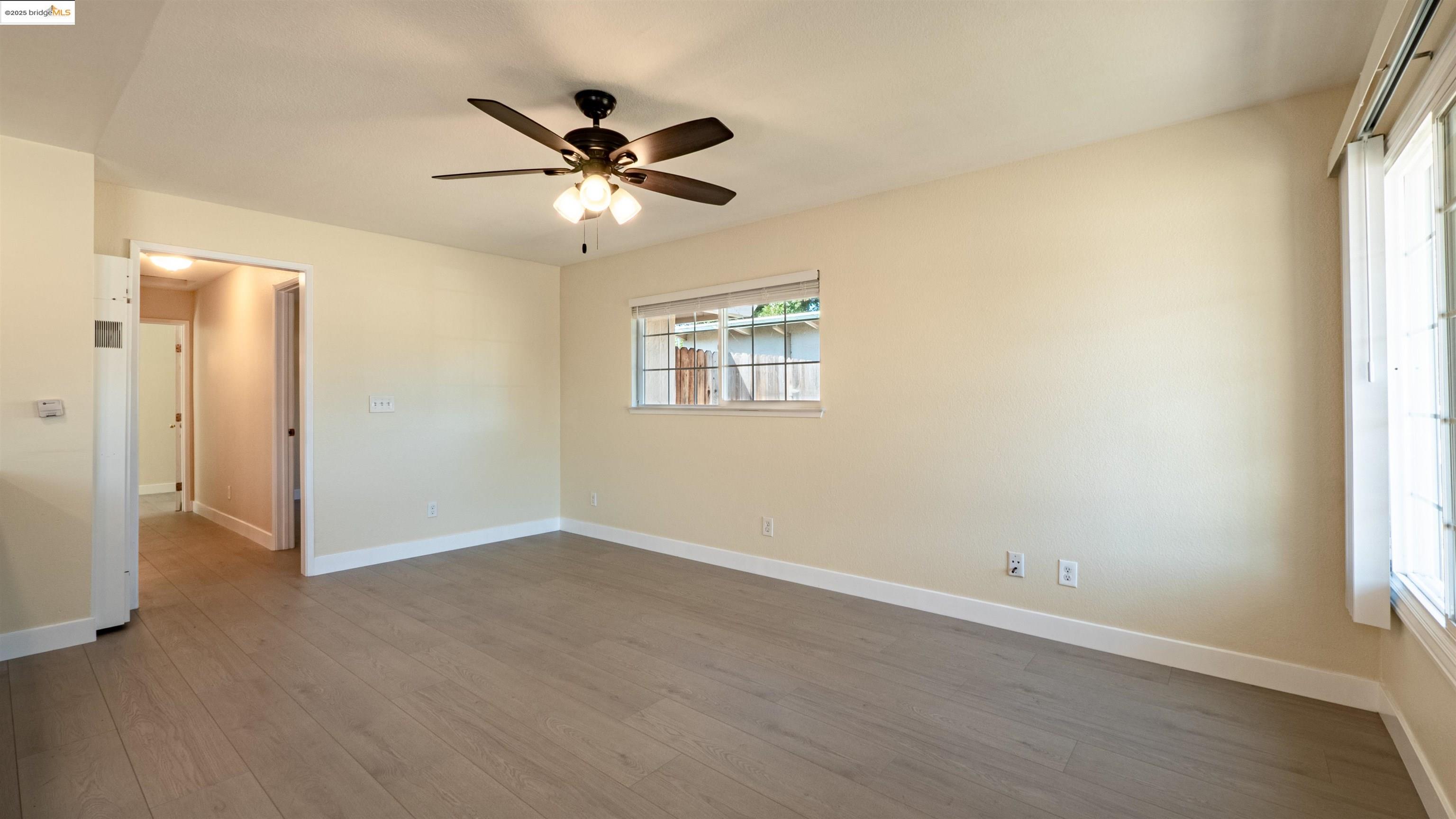 Detail Gallery Image 6 of 27 For 37141 Dondero Way, Fremont,  CA 94536 - 3 Beds | 2 Baths