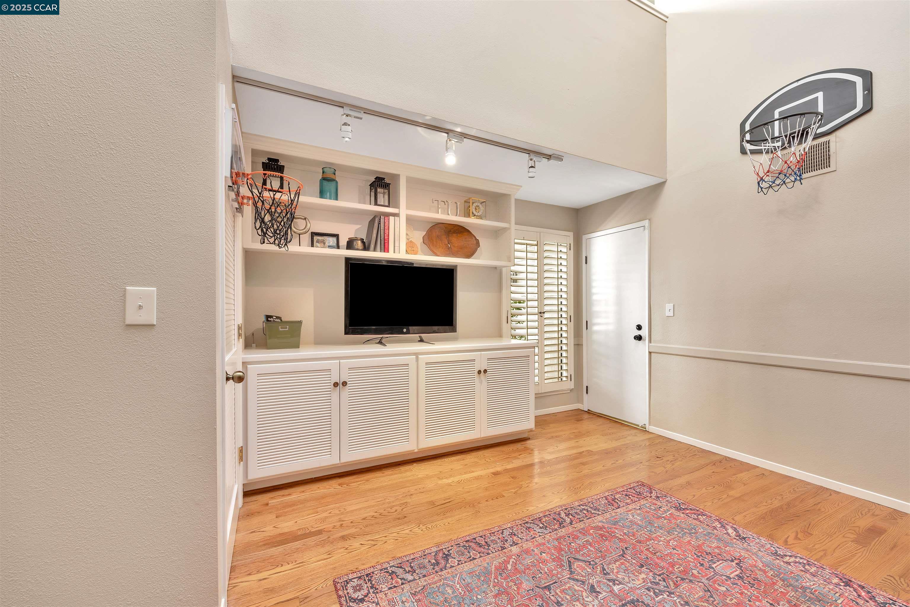 Photo #11: 41104275 Listing: Photo #11