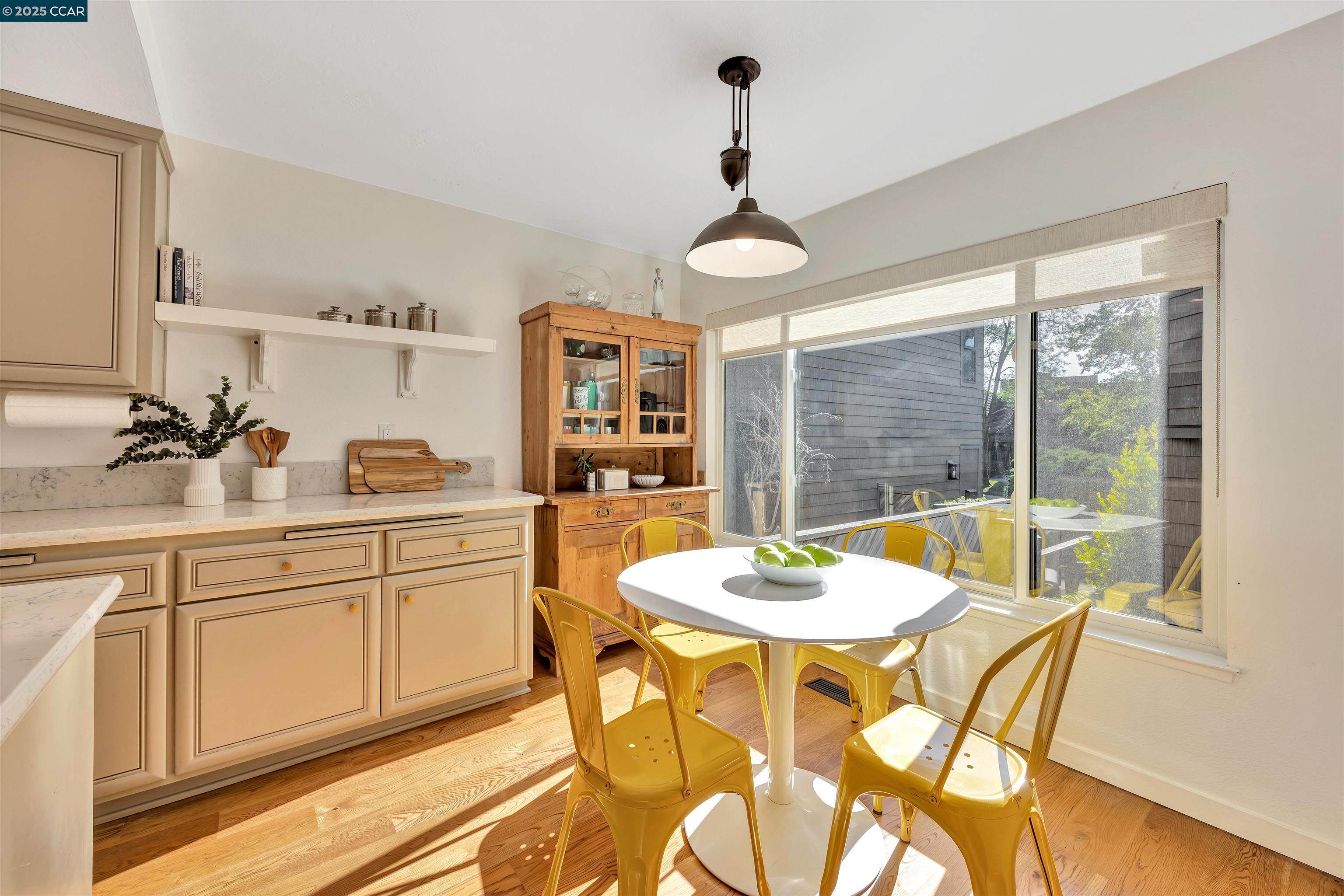 Photo #8: 41104275 Listing: Photo #8