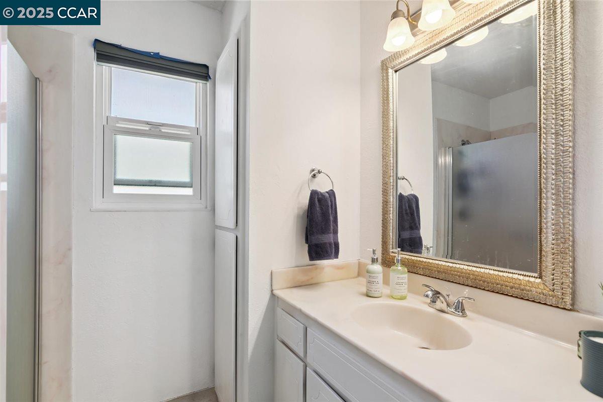 Detail Gallery Image 21 of 34 For 3355 Glendora Dr, Martinez,  CA 94553 - 4 Beds | 2 Baths