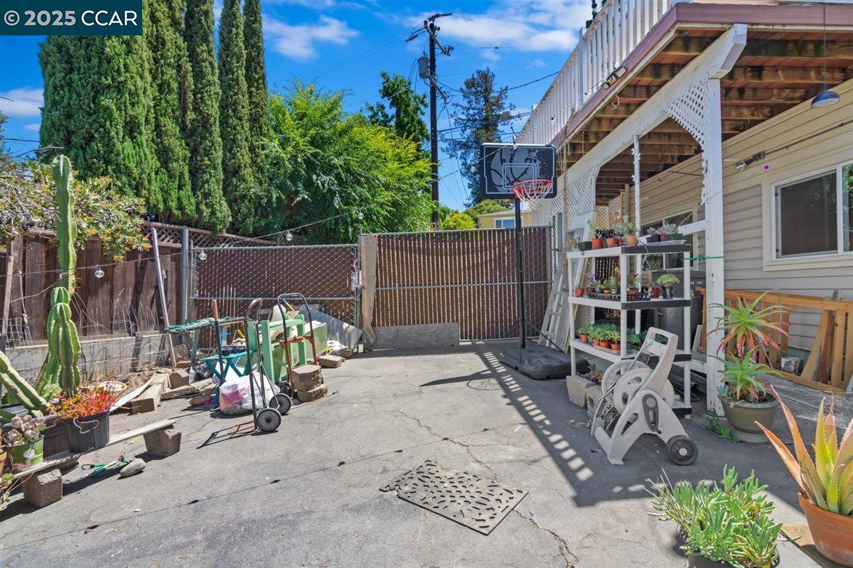 Detail Gallery Image 31 of 34 For 3355 Glendora Dr, Martinez,  CA 94553 - 4 Beds | 2 Baths