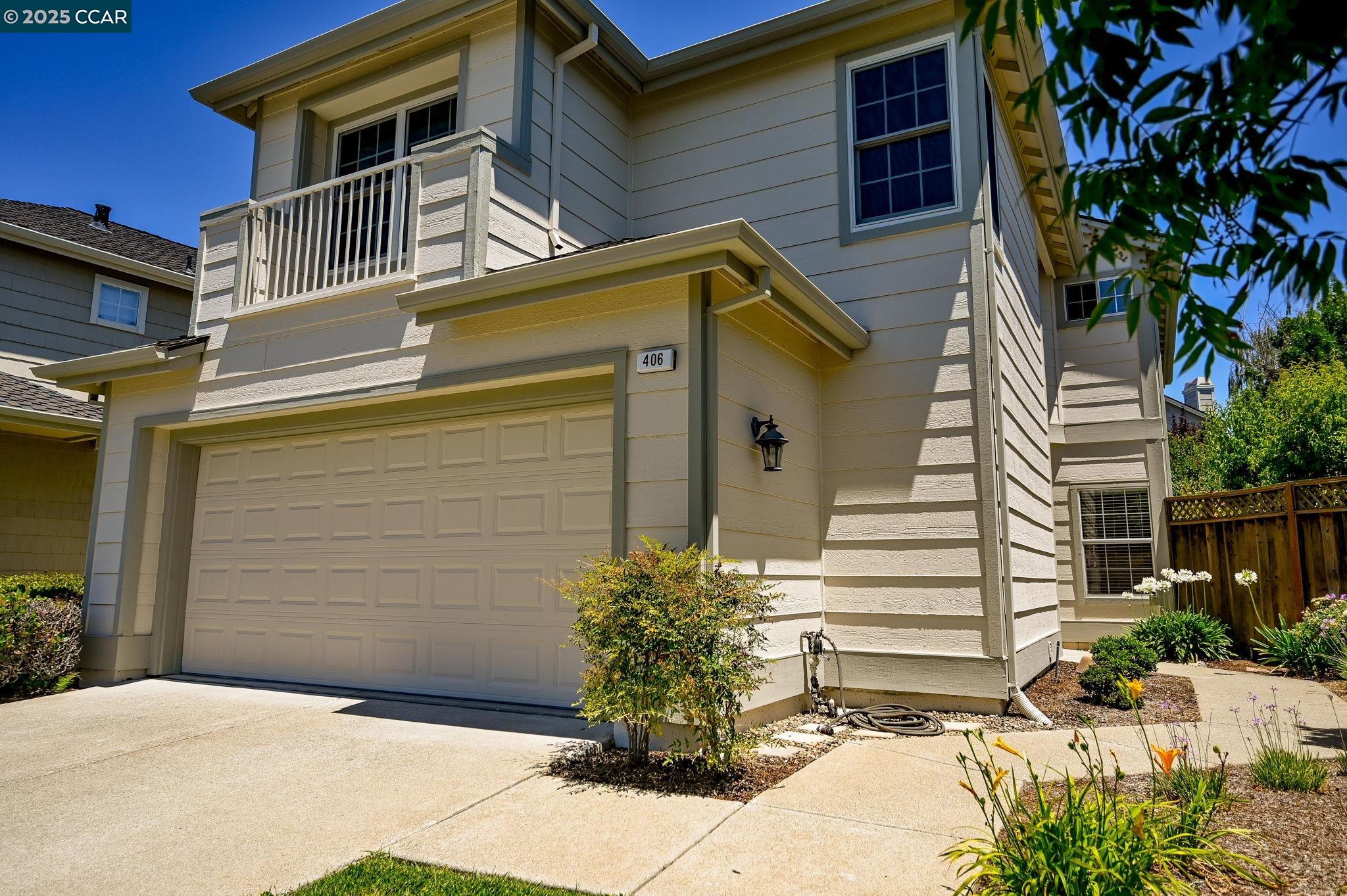 Detail Gallery Image 2 of 33 For 406 Orchard View Ave, Martinez,  CA 94553 - 3 Beds | 2/1 Baths