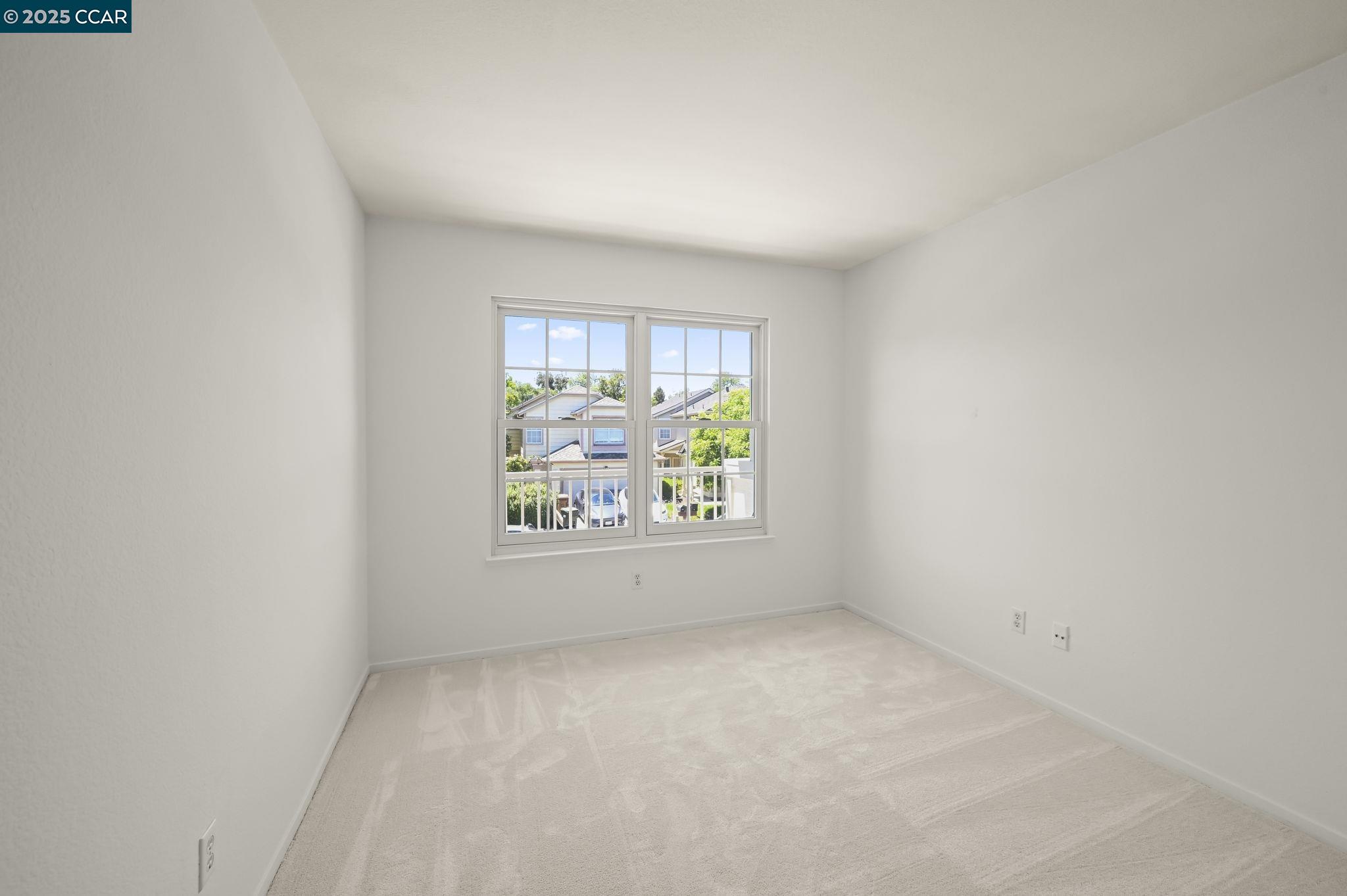 Detail Gallery Image 15 of 33 For 406 Orchard View Ave, Martinez,  CA 94553 - 3 Beds | 2/1 Baths