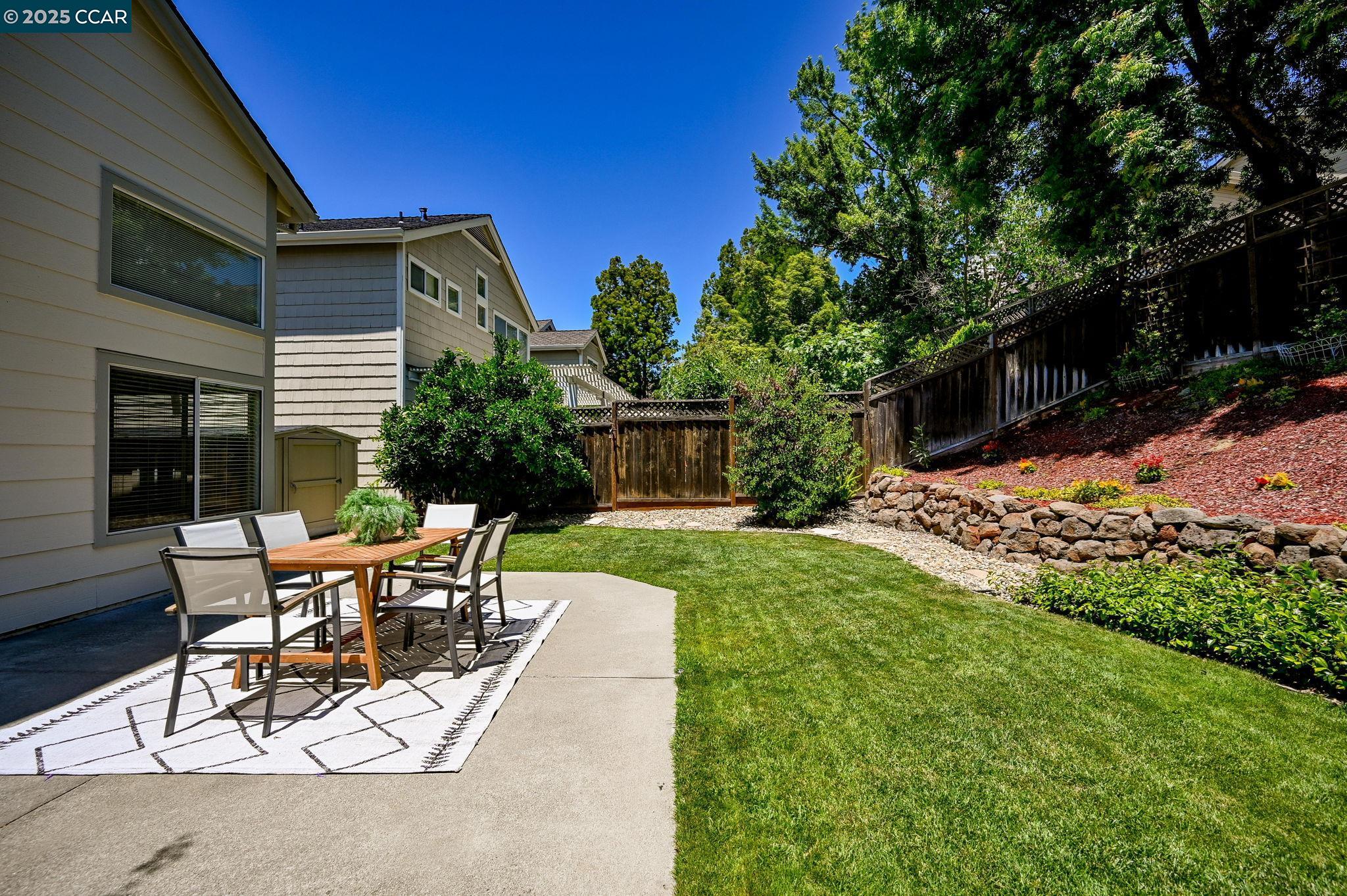 Detail Gallery Image 25 of 33 For 406 Orchard View Ave, Martinez,  CA 94553 - 3 Beds | 2/1 Baths