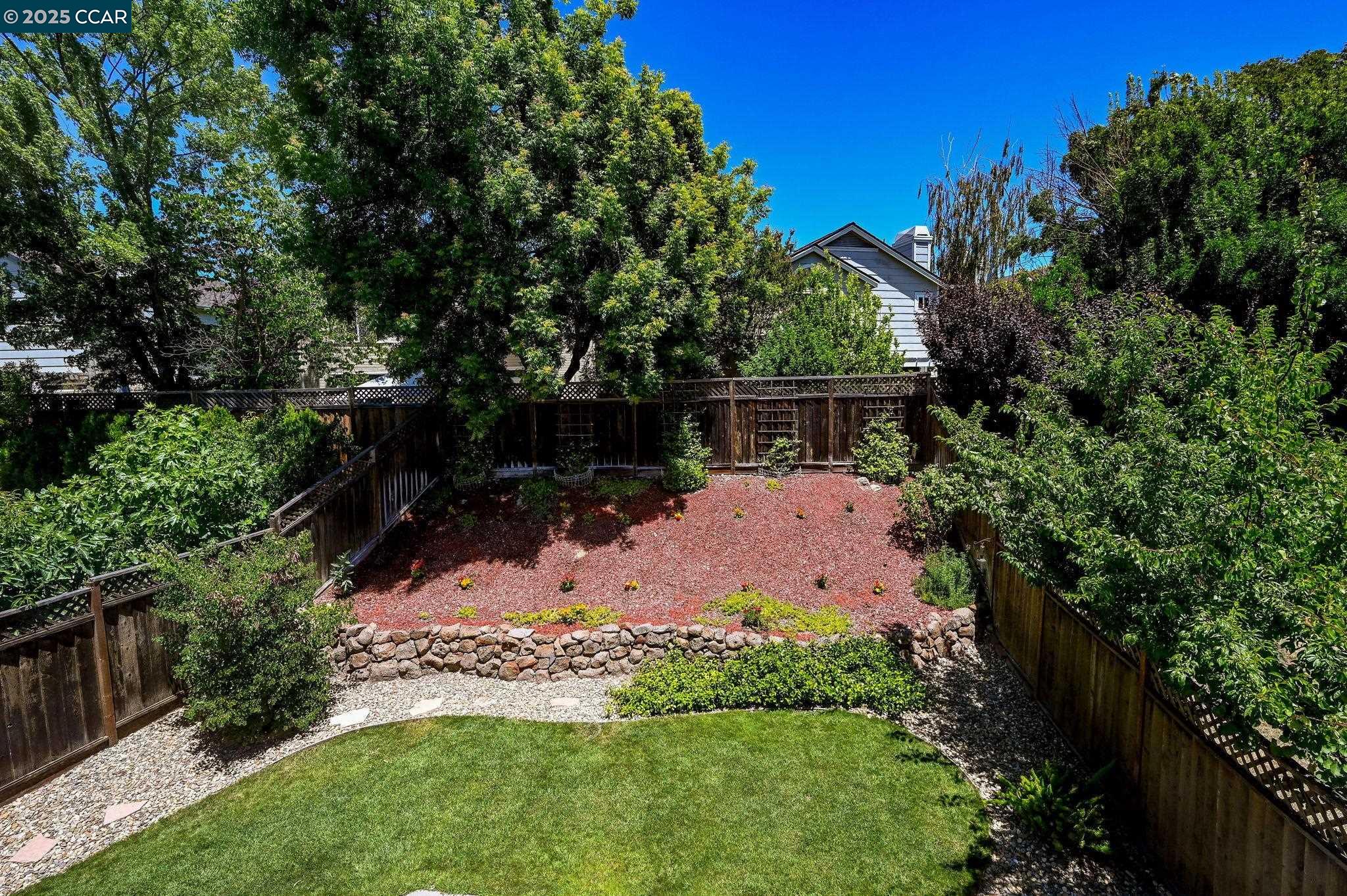 Detail Gallery Image 26 of 33 For 406 Orchard View Ave, Martinez,  CA 94553 - 3 Beds | 2/1 Baths