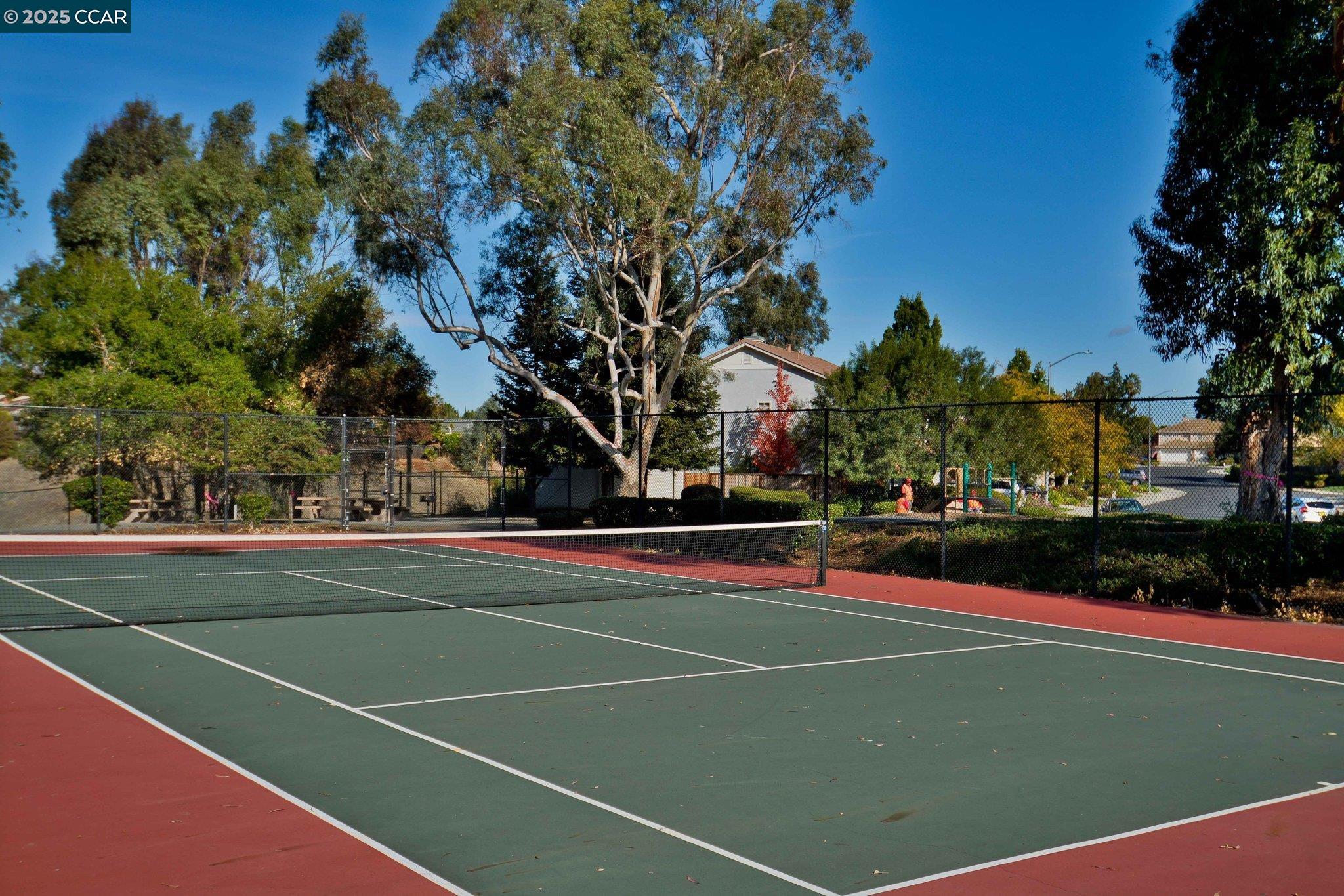 Detail Gallery Image 29 of 33 For 406 Orchard View Ave, Martinez,  CA 94553 - 3 Beds | 2/1 Baths