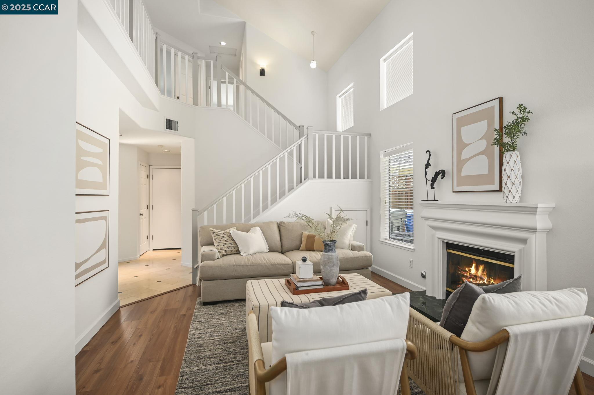 Detail Gallery Image 4 of 33 For 406 Orchard View Ave, Martinez,  CA 94553 - 3 Beds | 2/1 Baths