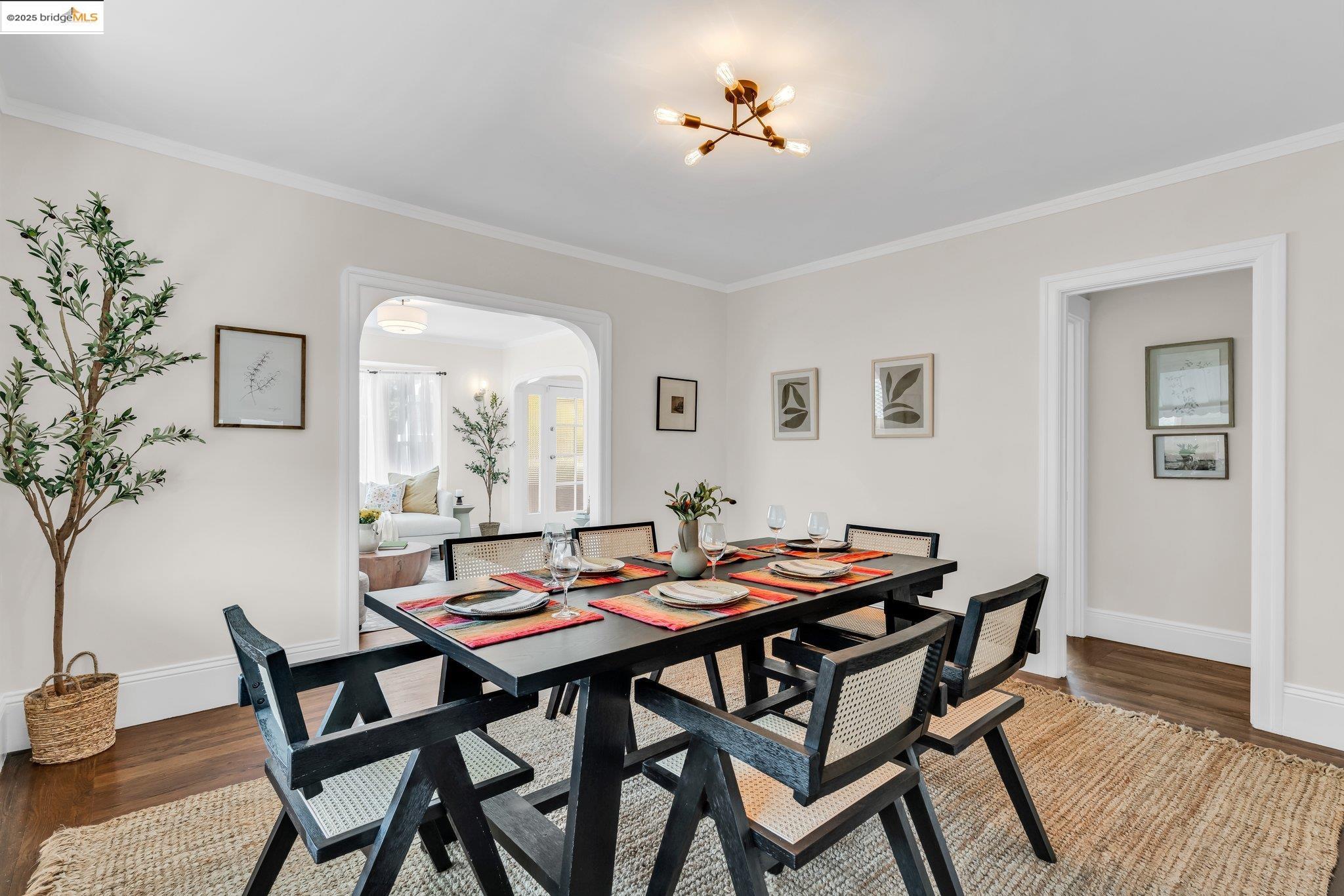 Detail Gallery Image 13 of 57 For 2442 Havenscourt Blvd, Oakland,  CA 94605 - 2 Beds | 1 Baths