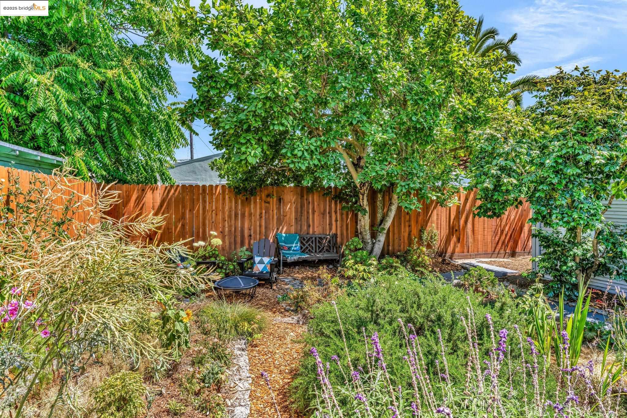 Detail Gallery Image 43 of 57 For 2442 Havenscourt Blvd, Oakland,  CA 94605 - 2 Beds | 1 Baths