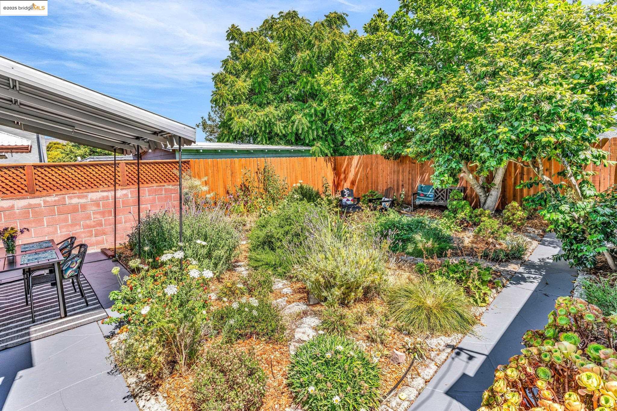 Detail Gallery Image 46 of 57 For 2442 Havenscourt Blvd, Oakland,  CA 94605 - 2 Beds | 1 Baths