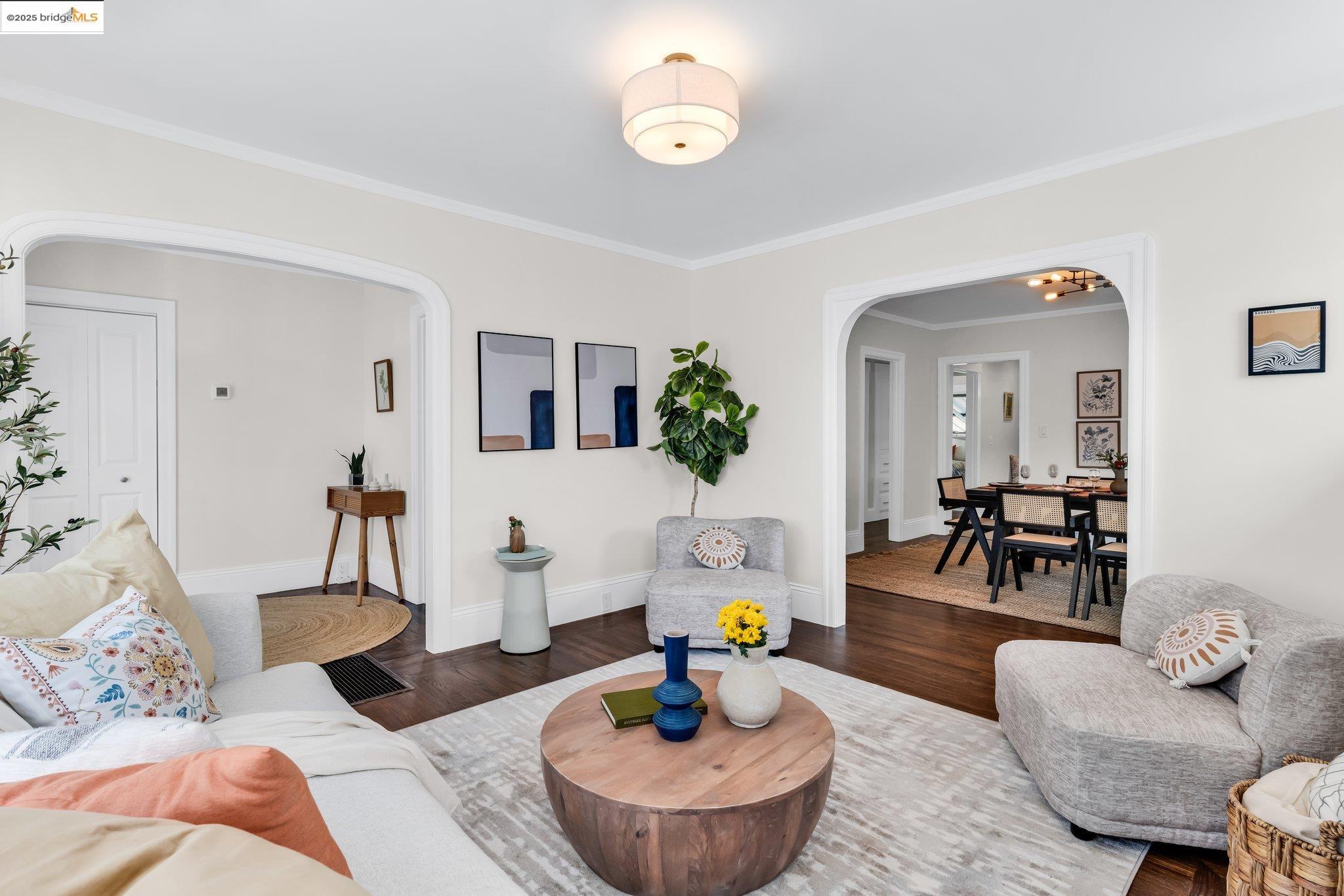 Detail Gallery Image 10 of 57 For 2442 Havenscourt Blvd, Oakland,  CA 94605 - 2 Beds | 1 Baths