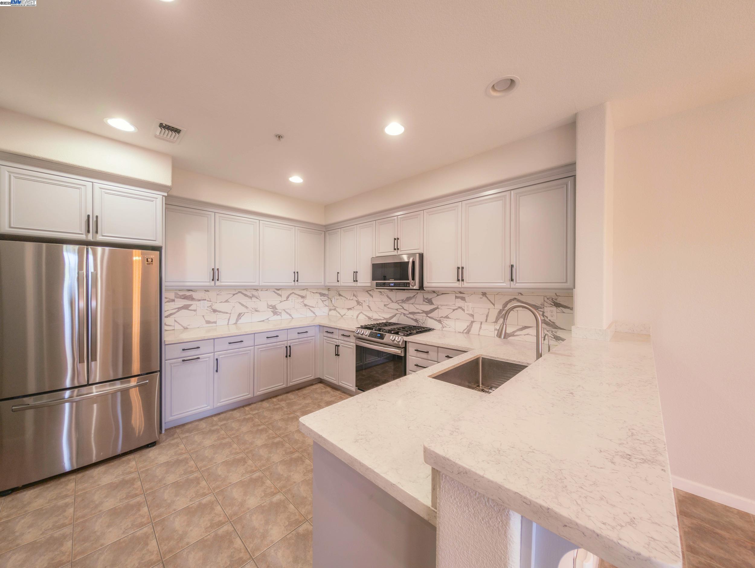 Detail Gallery Image 11 of 21 For 912 Joree Ln, San Ramon,  CA 94582 - 3 Beds | 2/1 Baths