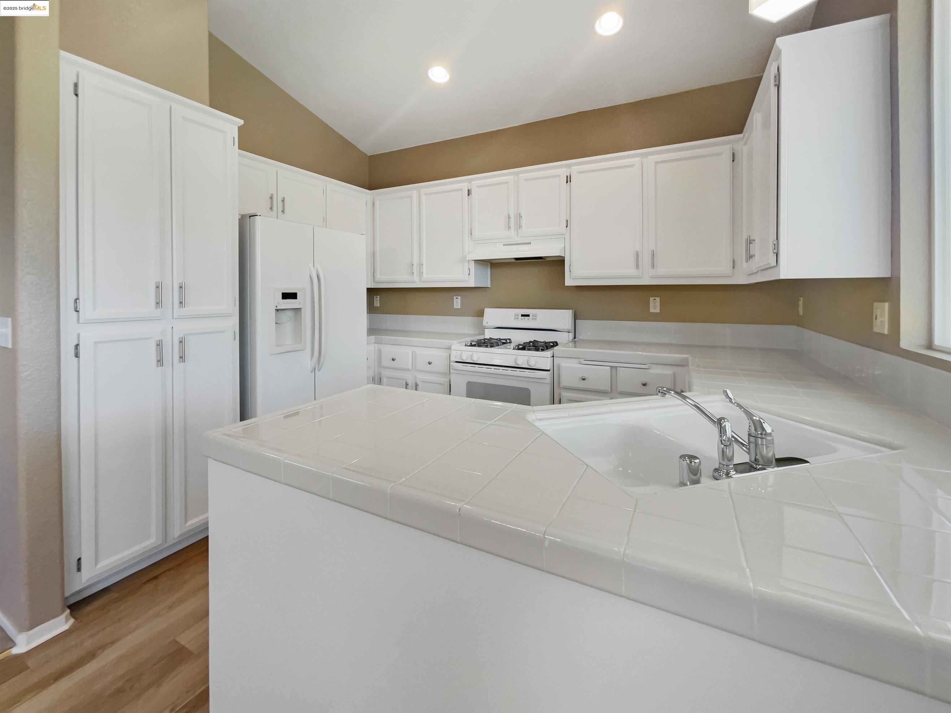 Detail Gallery Image 15 of 31 For 560 Stewart Way, Rio Vista,  CA 94571 - 3 Beds | 2 Baths