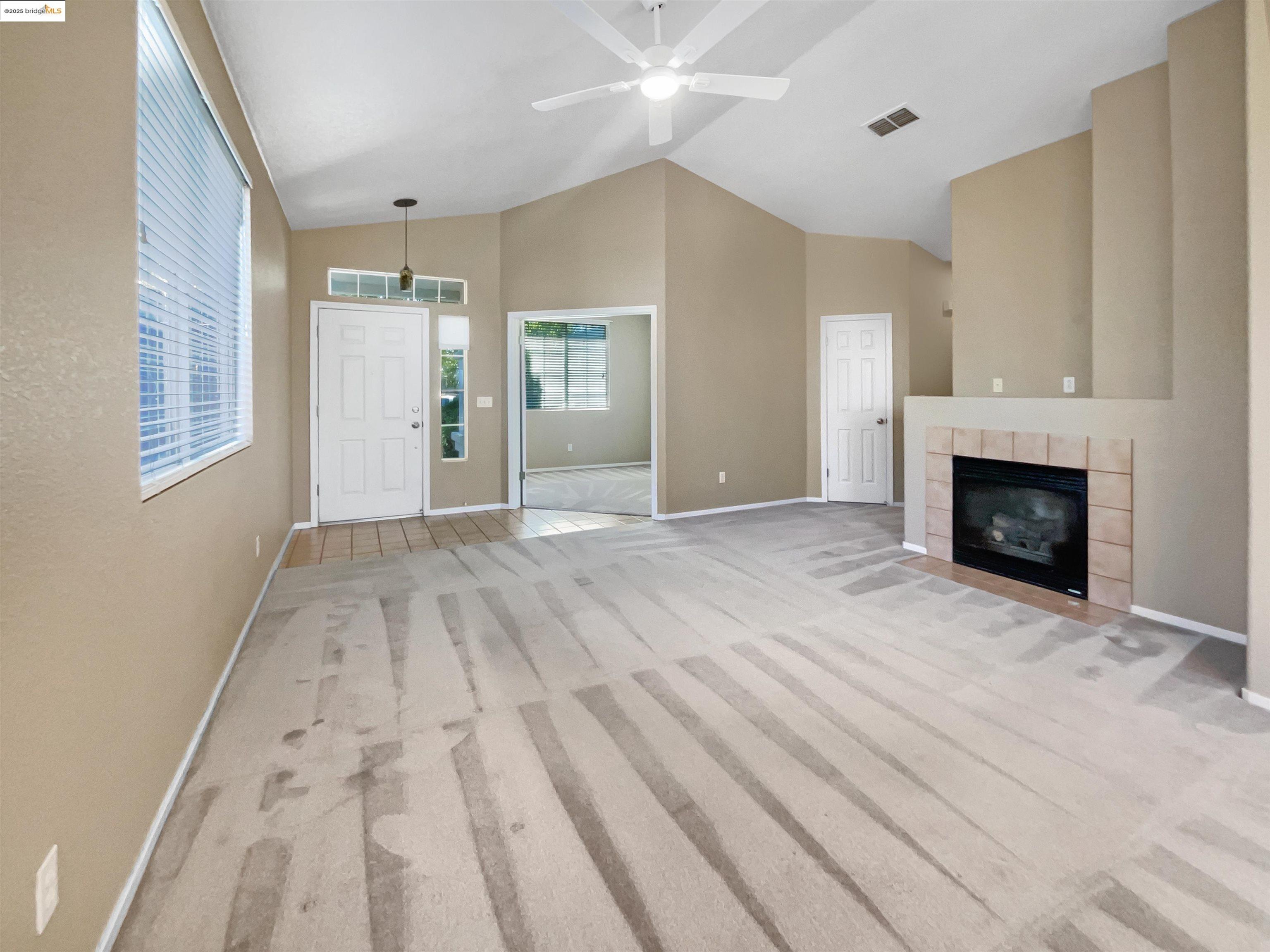 Detail Gallery Image 3 of 31 For 560 Stewart Way, Rio Vista,  CA 94571 - 3 Beds | 2 Baths