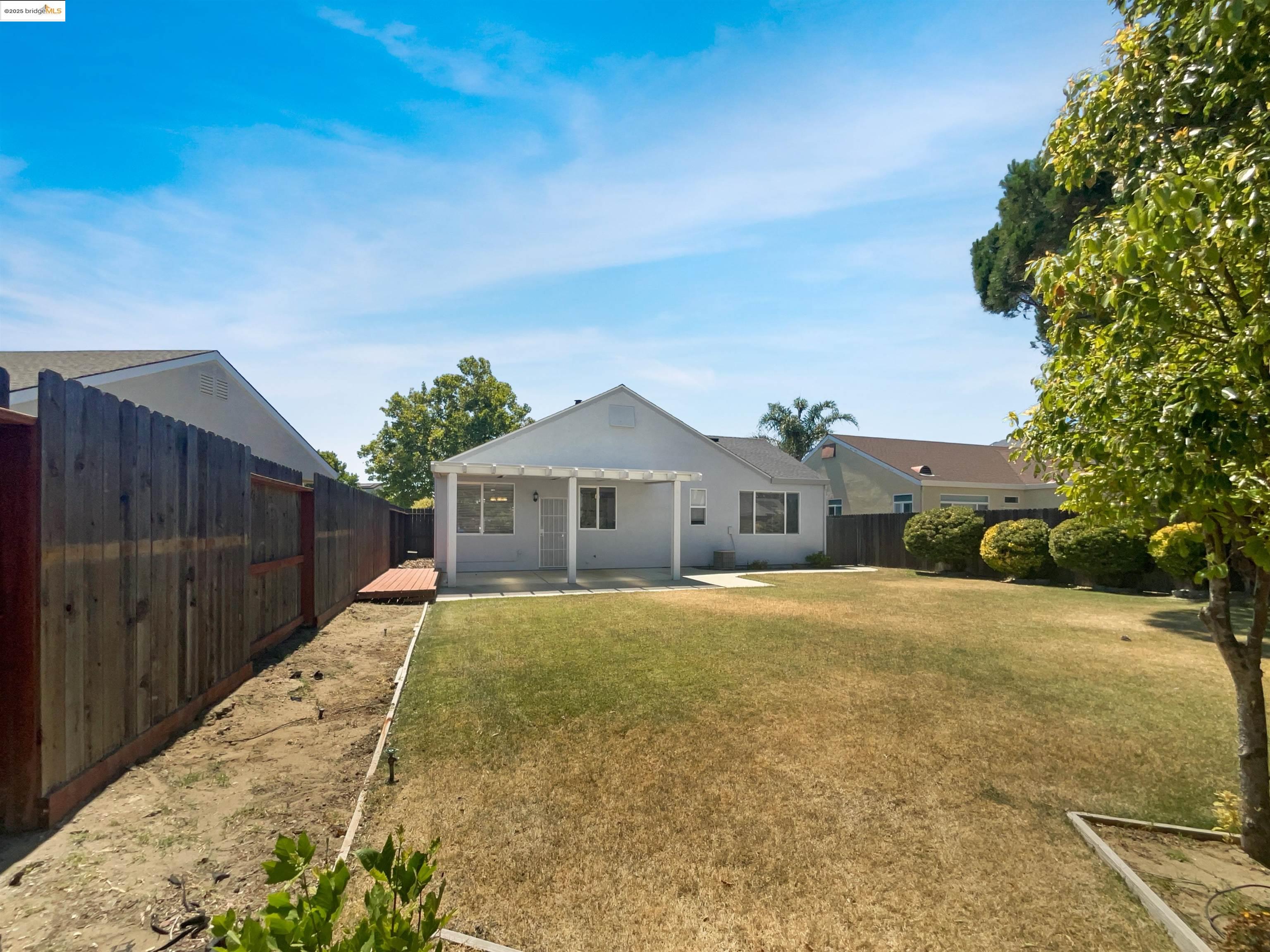 Detail Gallery Image 27 of 31 For 560 Stewart Way, Rio Vista,  CA 94571 - 3 Beds | 2 Baths