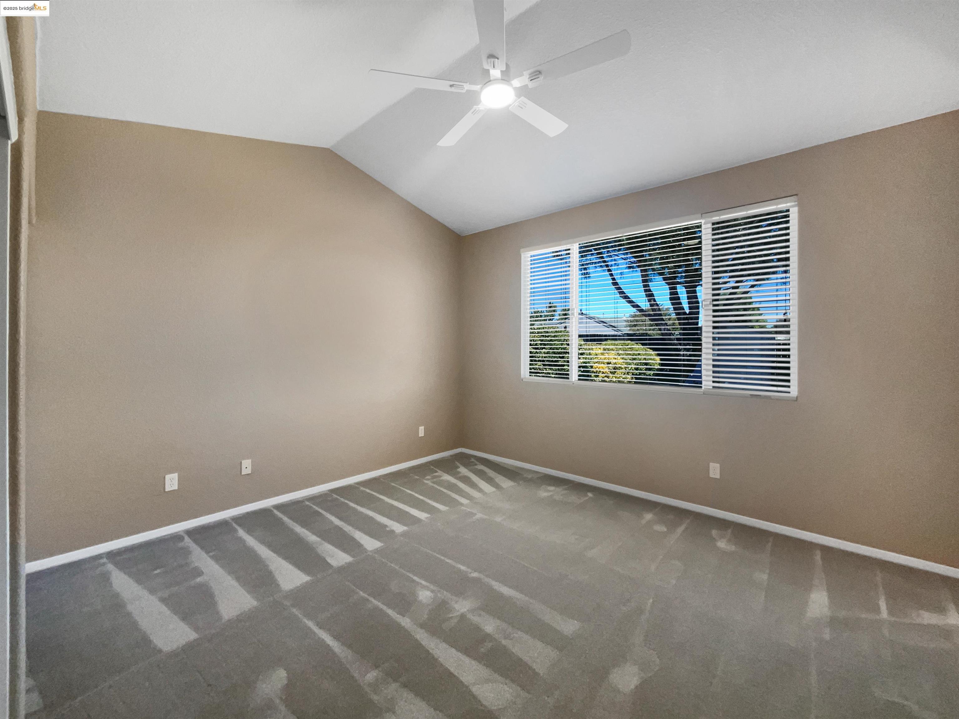 Detail Gallery Image 5 of 31 For 560 Stewart Way, Rio Vista,  CA 94571 - 3 Beds | 2 Baths