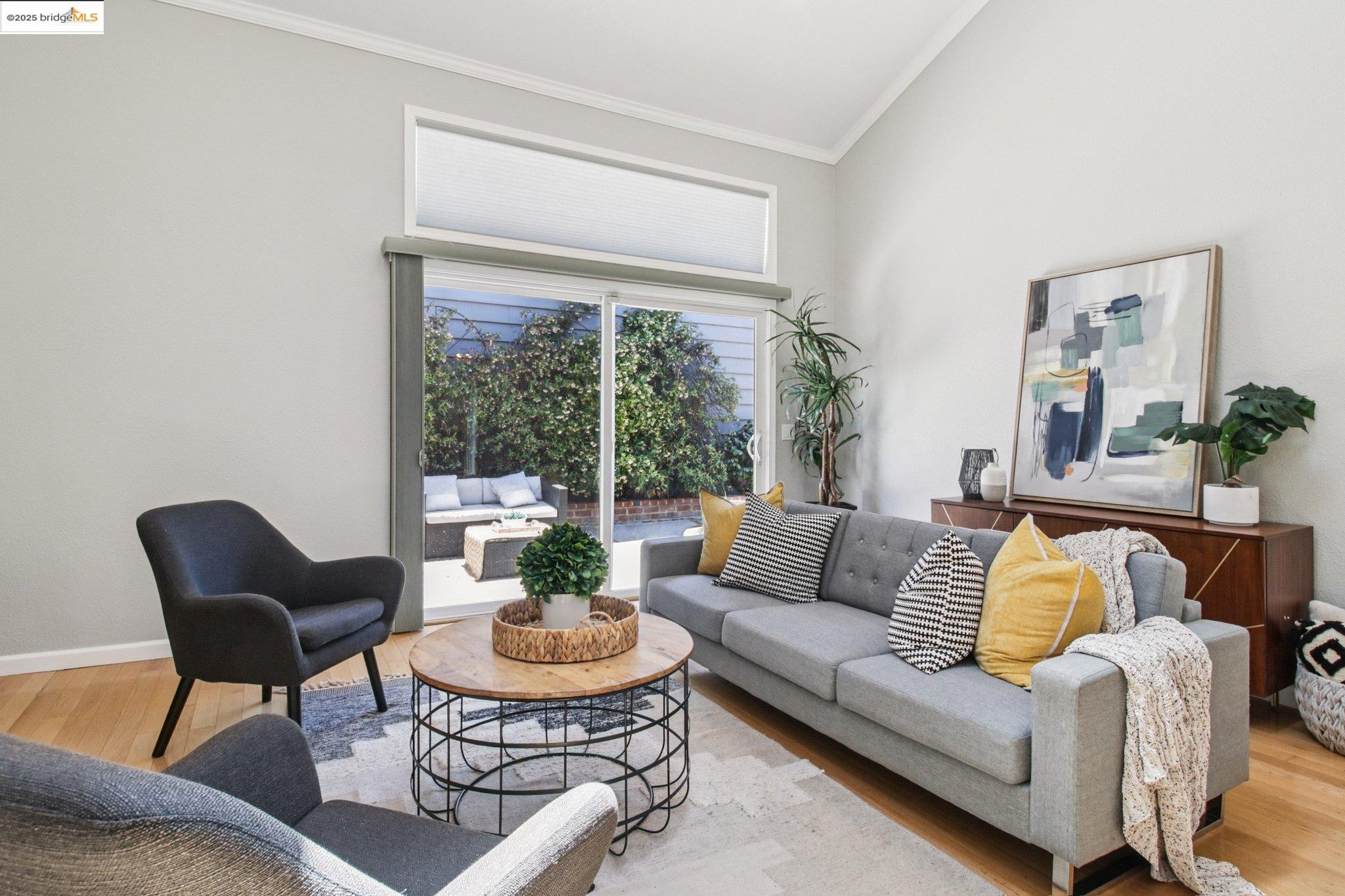 Detail Gallery Image 4 of 26 For 8 Wellfleet Bay, Alameda,  CA 94502 - 3 Beds | 2 Baths