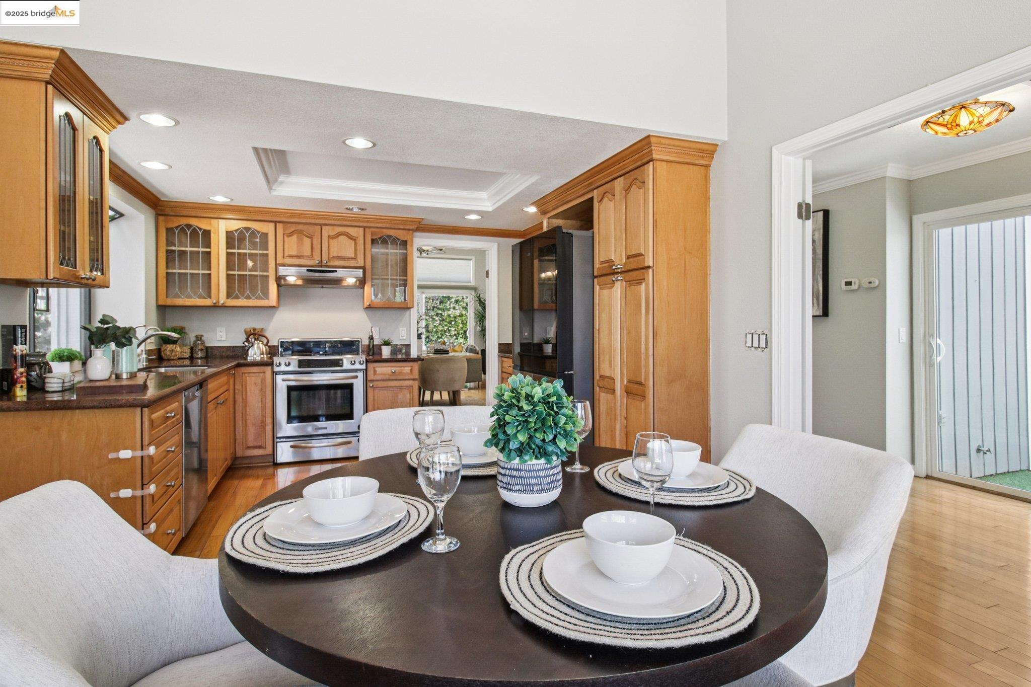 Detail Gallery Image 7 of 26 For 8 Wellfleet Bay, Alameda,  CA 94502 - 3 Beds | 2 Baths