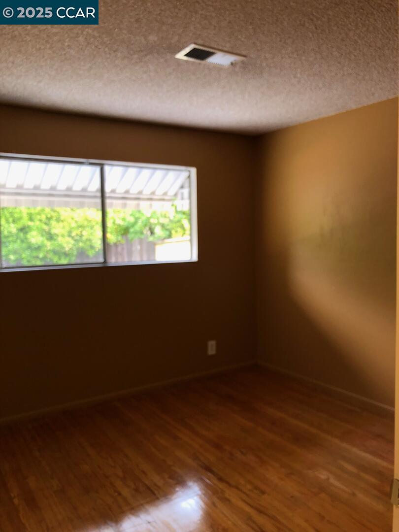 Detail Gallery Image 11 of 49 For 3088 Flannery Road, San Pablo,  CA 94806-1508 - 3 Beds | 2 Baths