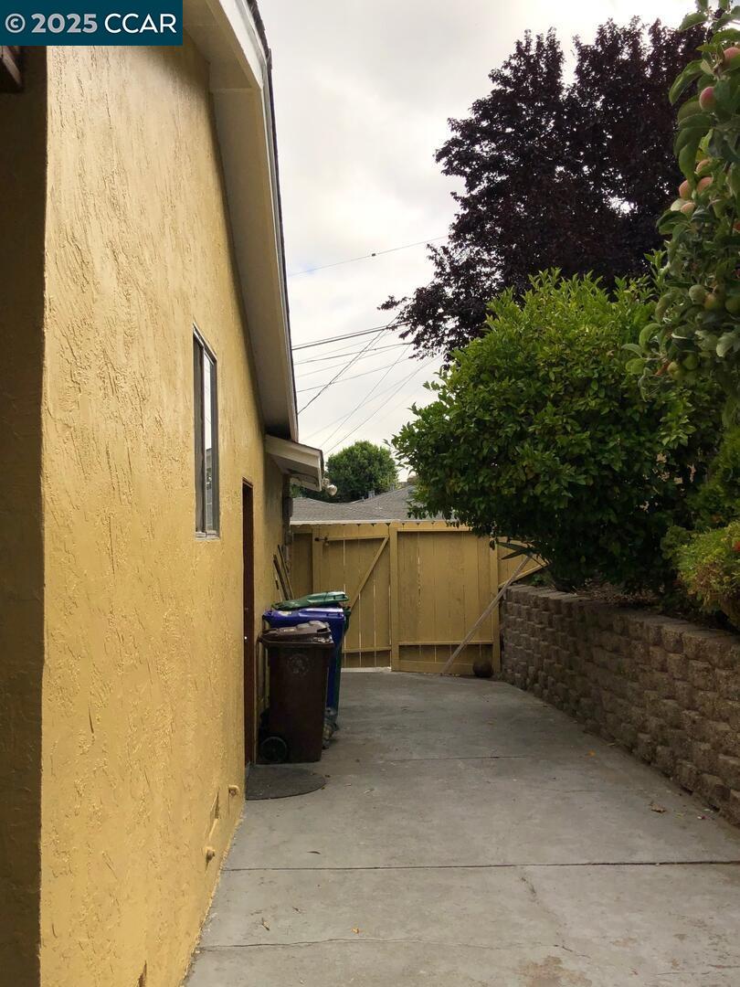 Detail Gallery Image 25 of 49 For 3088 Flannery Road, San Pablo,  CA 94806-1508 - 3 Beds | 2 Baths