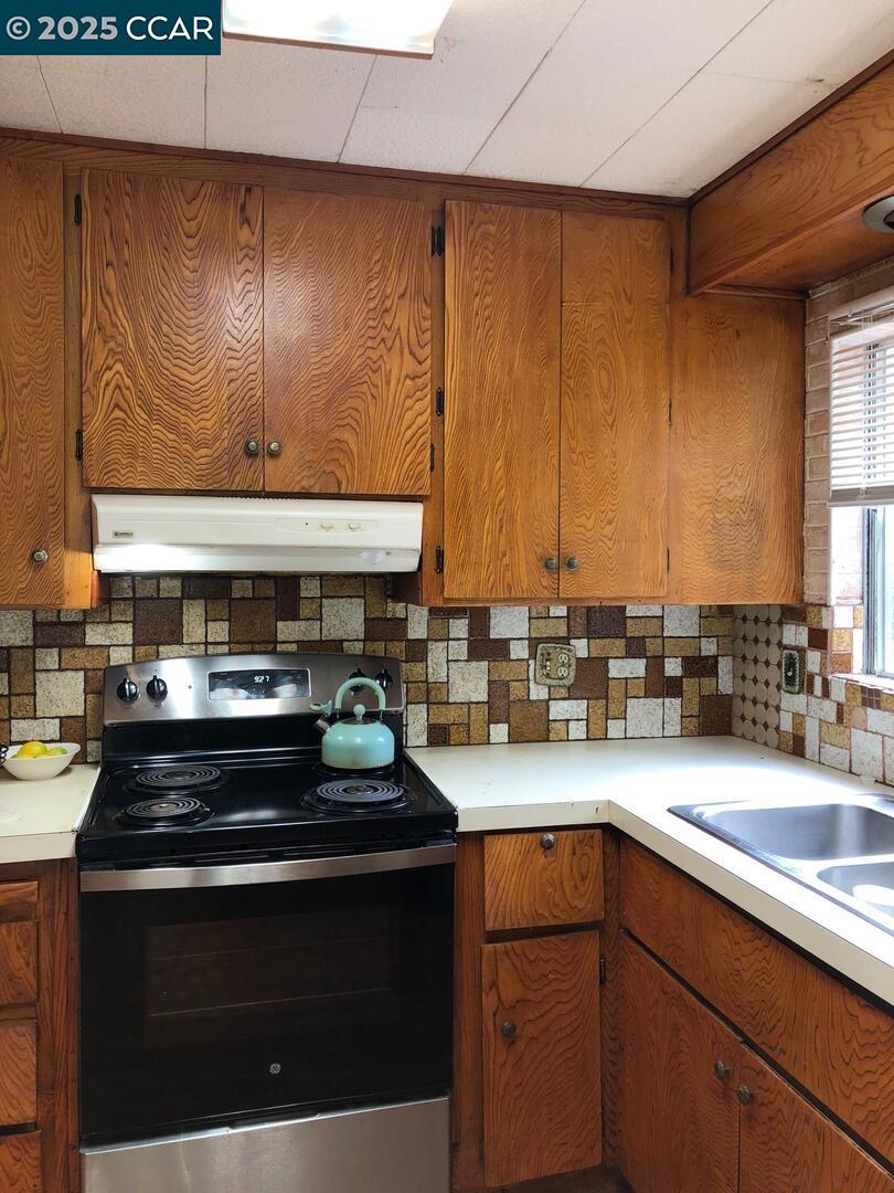 Detail Gallery Image 9 of 49 For 3088 Flannery Road, San Pablo,  CA 94806-1508 - 3 Beds | 2 Baths