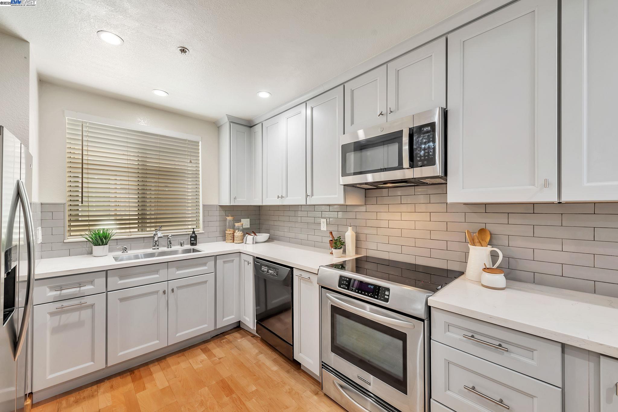 Detail Gallery Image 9 of 34 For 929 E El Camino Real 128j,  Sunnyvale,  CA 94087-3772 - 2 Beds | 2 Baths