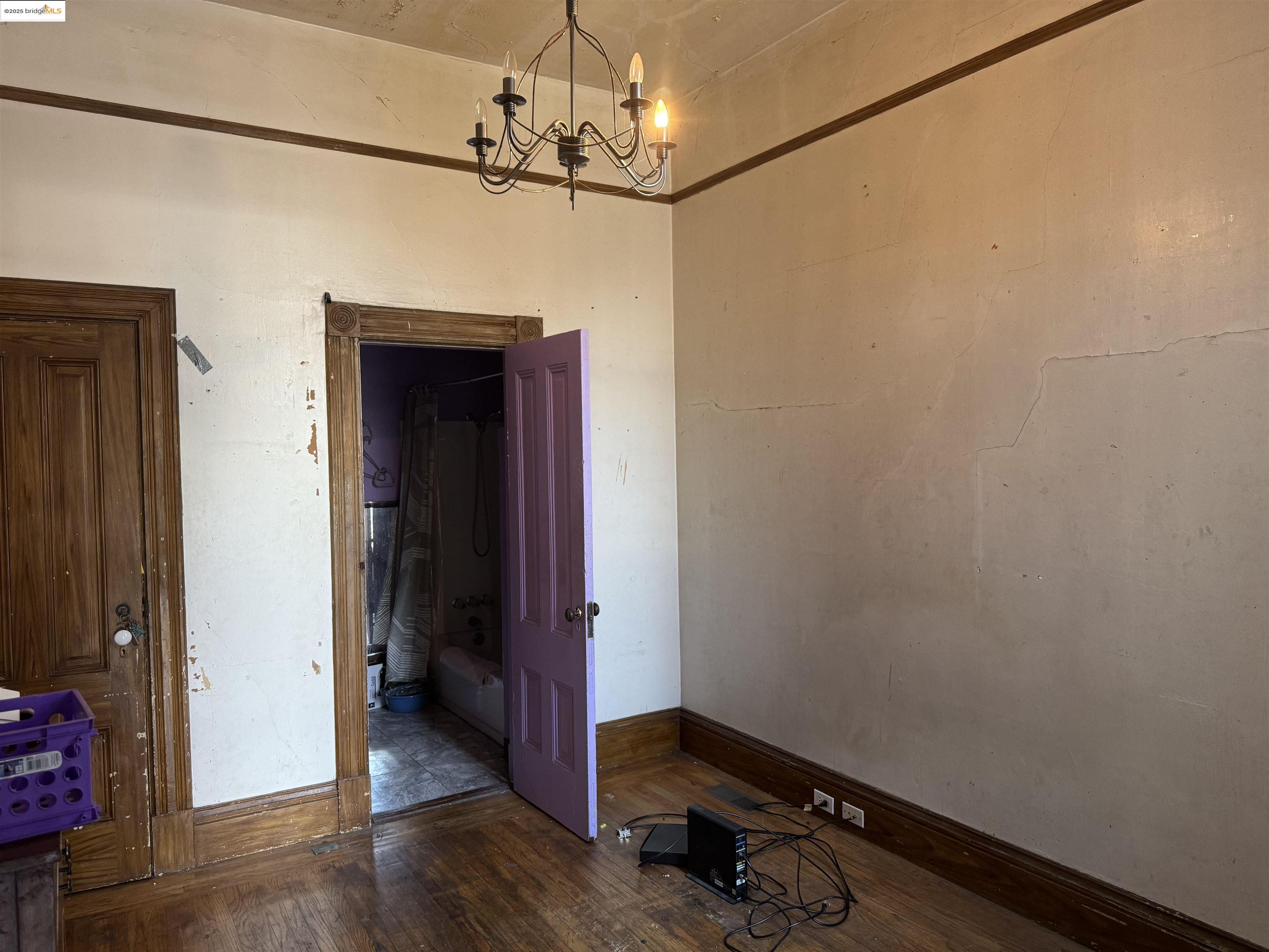 Detail Gallery Image 5 of 6 For 1210 Peralta, Oakland,  CA 94607 - 3 Beds | 2 Baths