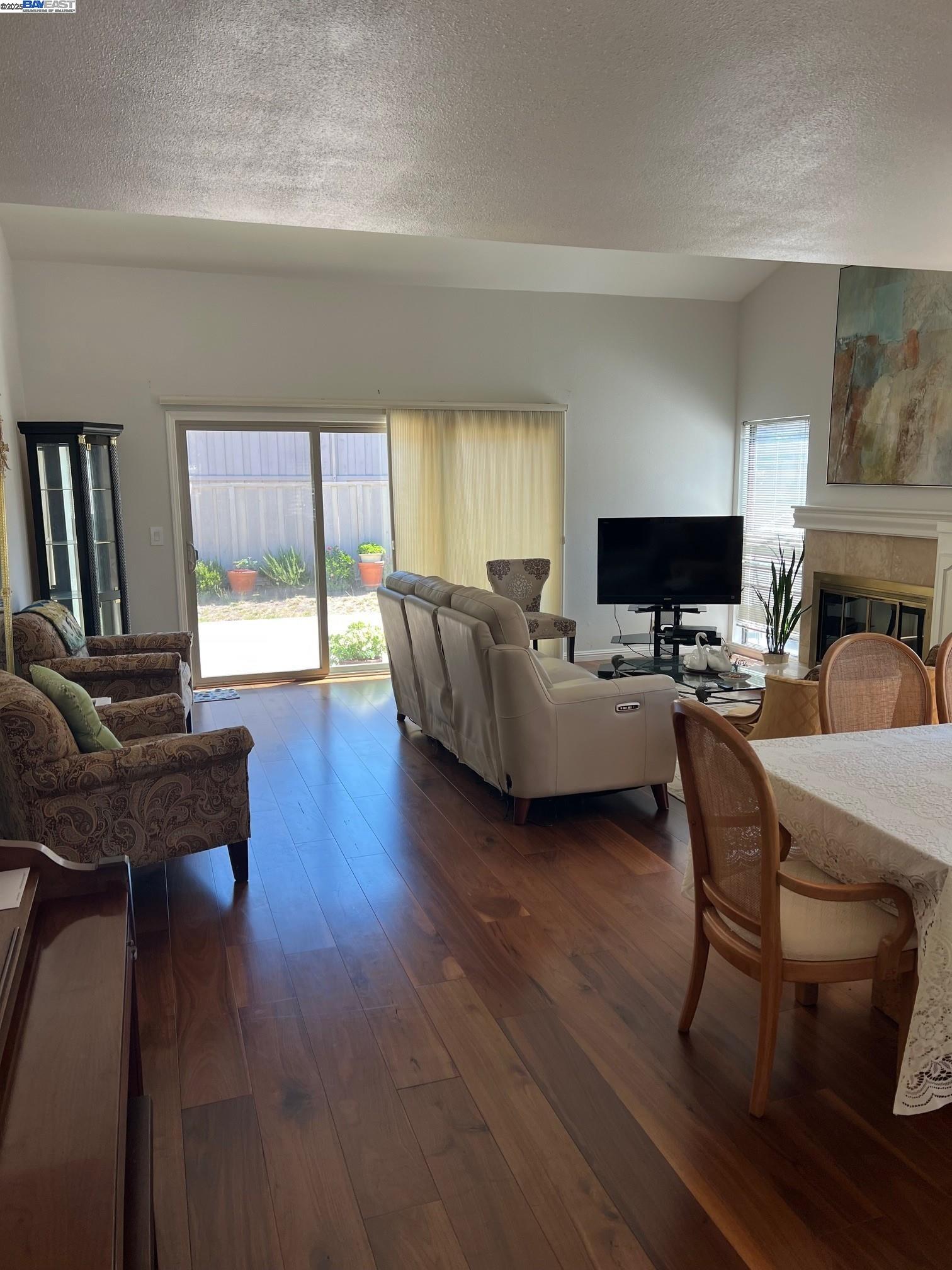 Detail Gallery Image 10 of 14 For 562 Saint George Rd, Danville,  CA 94526 - 3 Beds | 2 Baths